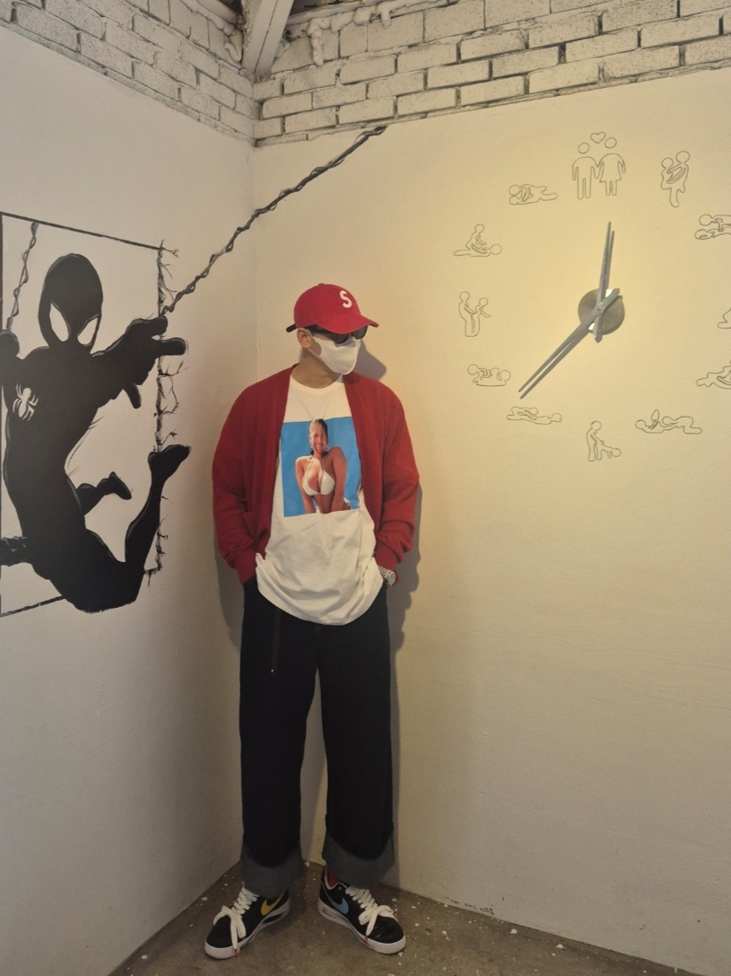 Nike x Peaceminusone Air Force 1 Low Para-Noise 3.0 Black and Multicolor, Supreme x Aphex Twin Windowlicker T-Shirt White - 25SS 착용 스타일 - 3