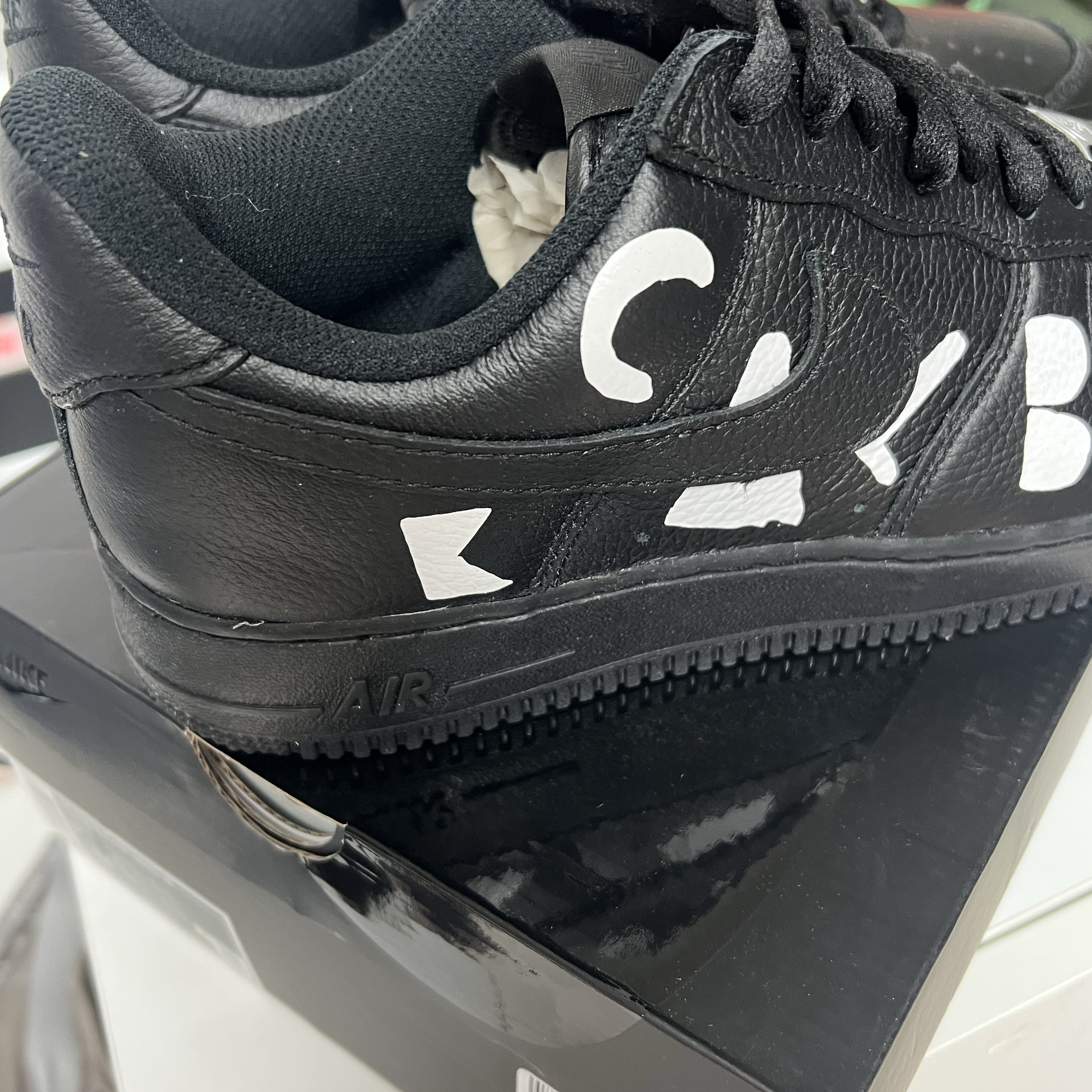 Nike x Comme des Garcons Black Air Force 1 Low Retro SP Black 착용 스타일 - 3