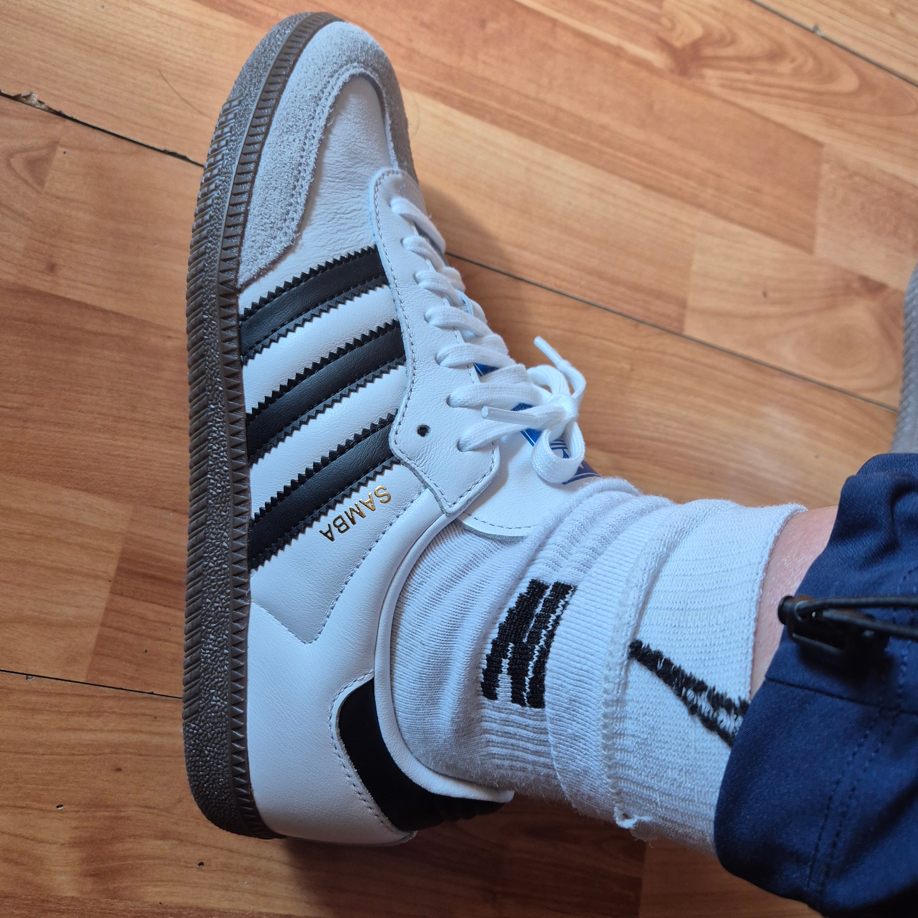 Adidas Samba OG Cloud White 착용 스타일 - 1
