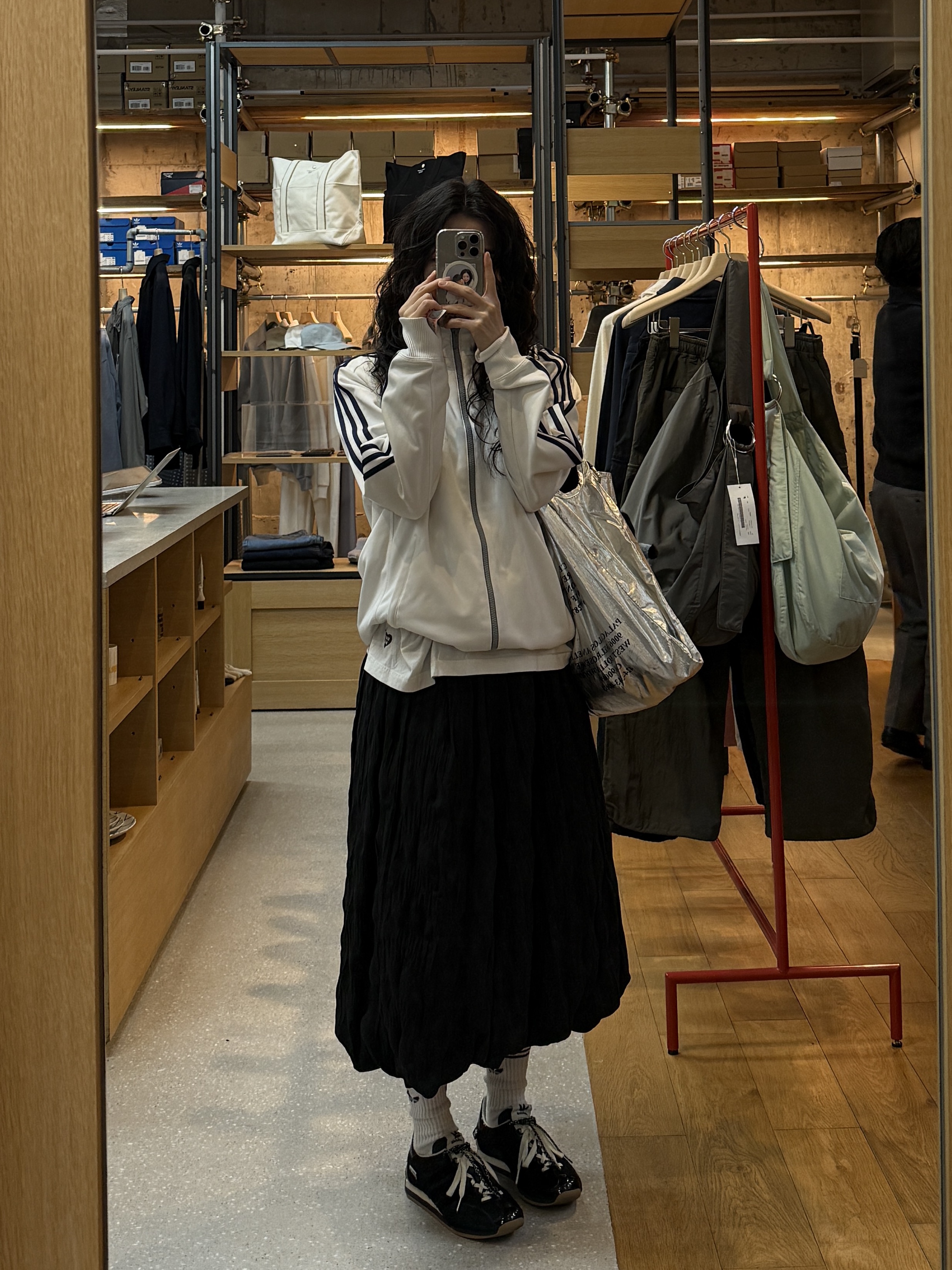 Adidas x Song for the Mute Country OG Core Black Cream White, Palace Palace Shop Reusable Bag Silver - 22FW 착용 스타일