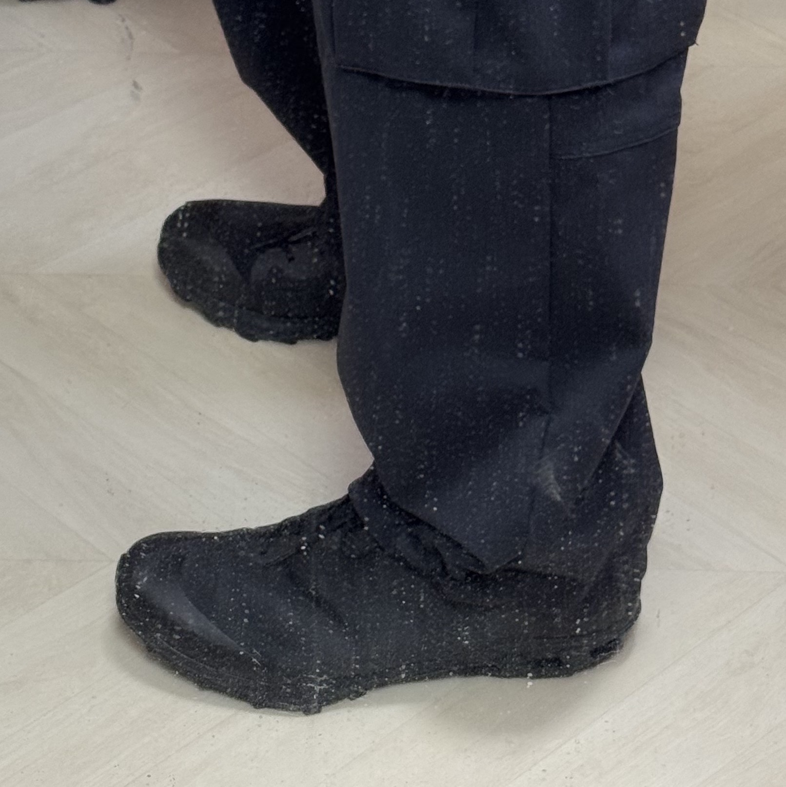 On Running x Post Archive Faction (Paf) Cloudventure Peak All Black 착용 스타일 - 2