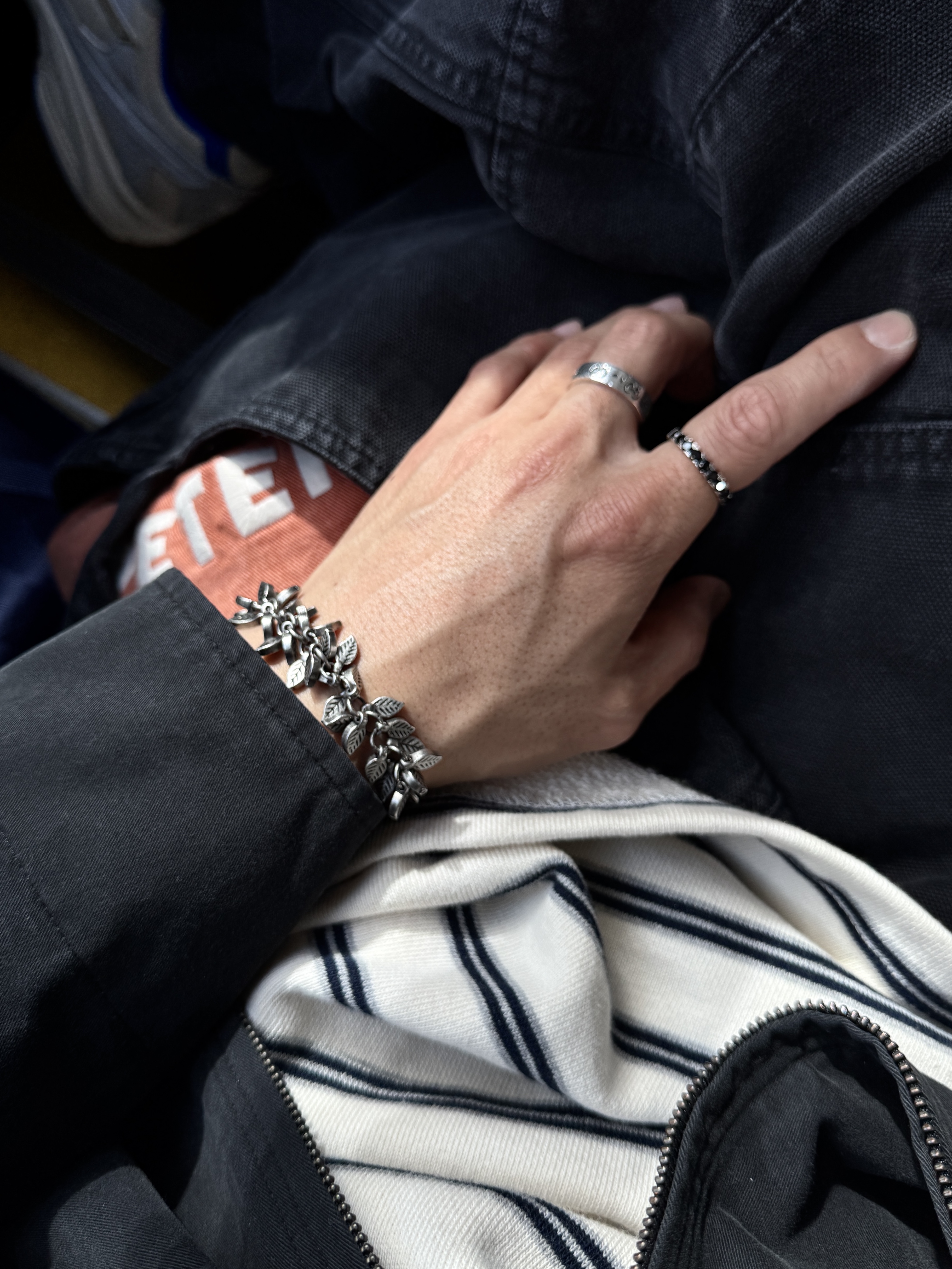 Hono Report Leaf Bracelet, Nonnod Double Knee Cover Pants Vintage Beige 착용 스타일 - 1