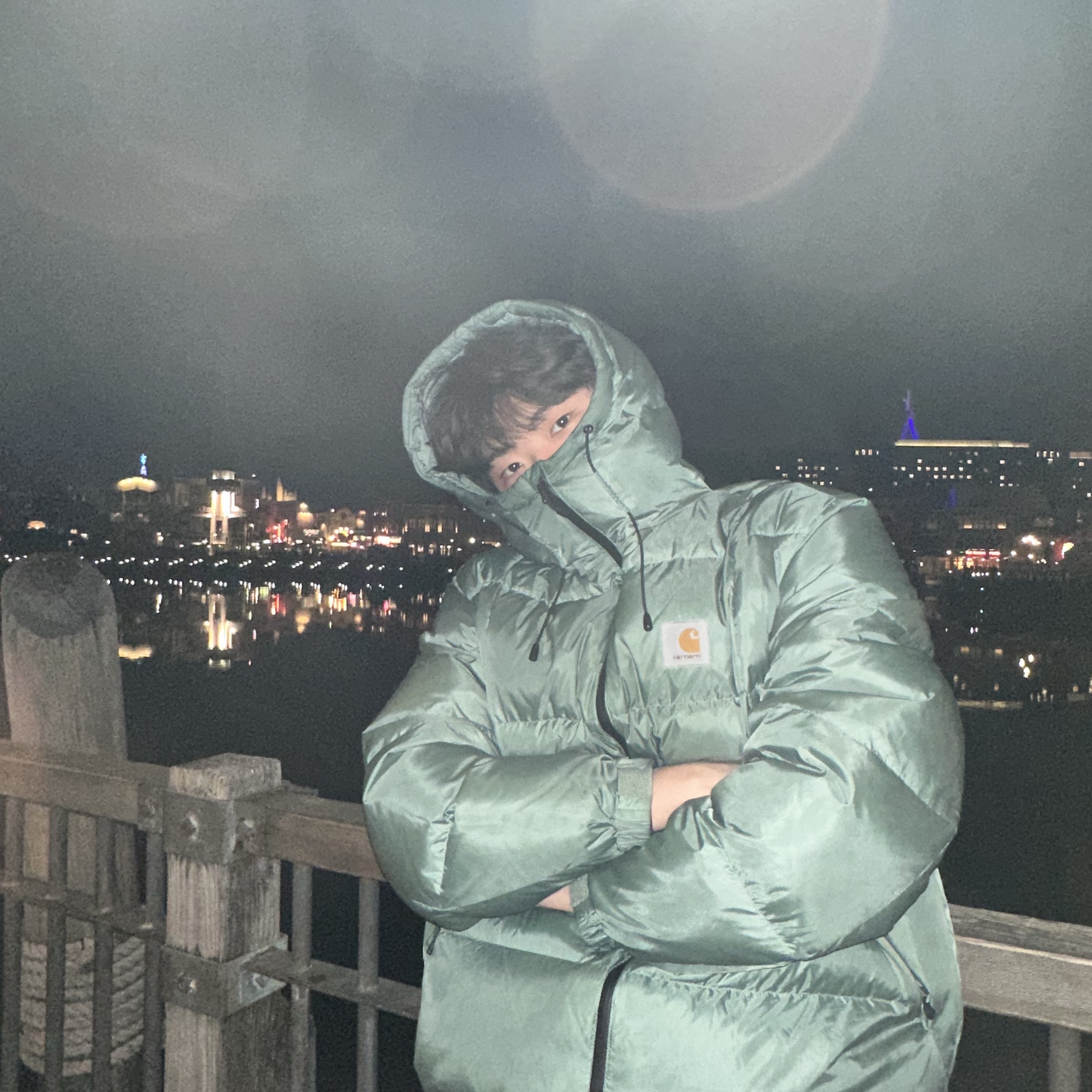 Carhartt WIP Aspen Jacket Alpha Green, Vans Carver Low Black 착용 스타일 - 1