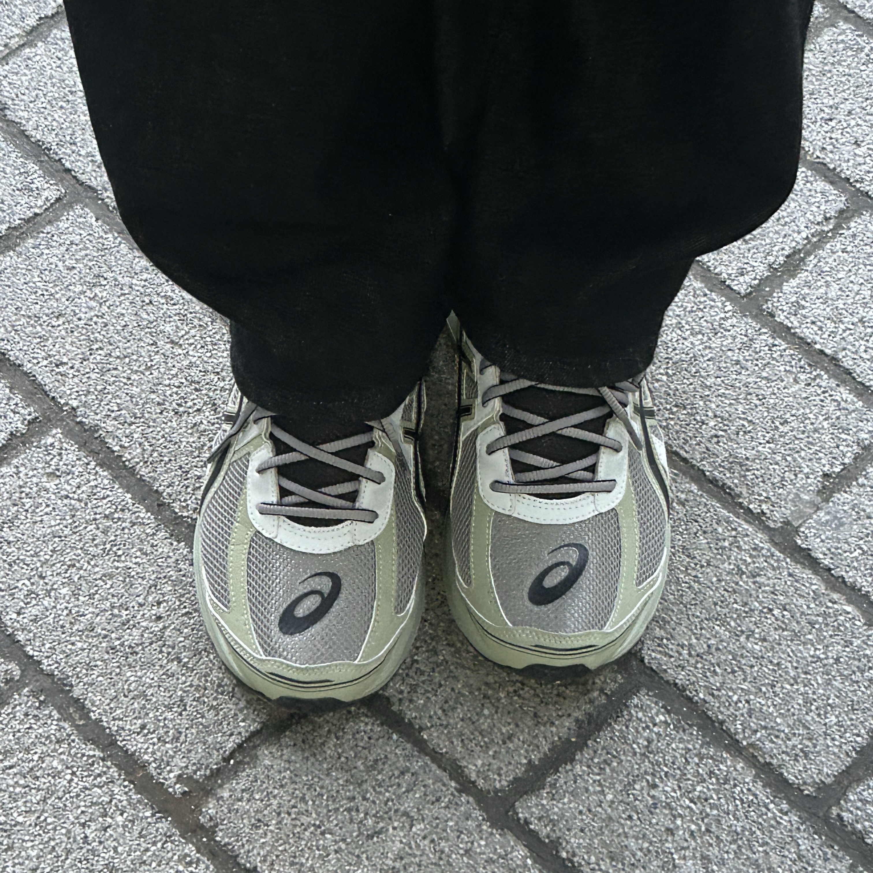 Asics Jog 100 S Sheet Rock - 2E Wide 착용 스타일