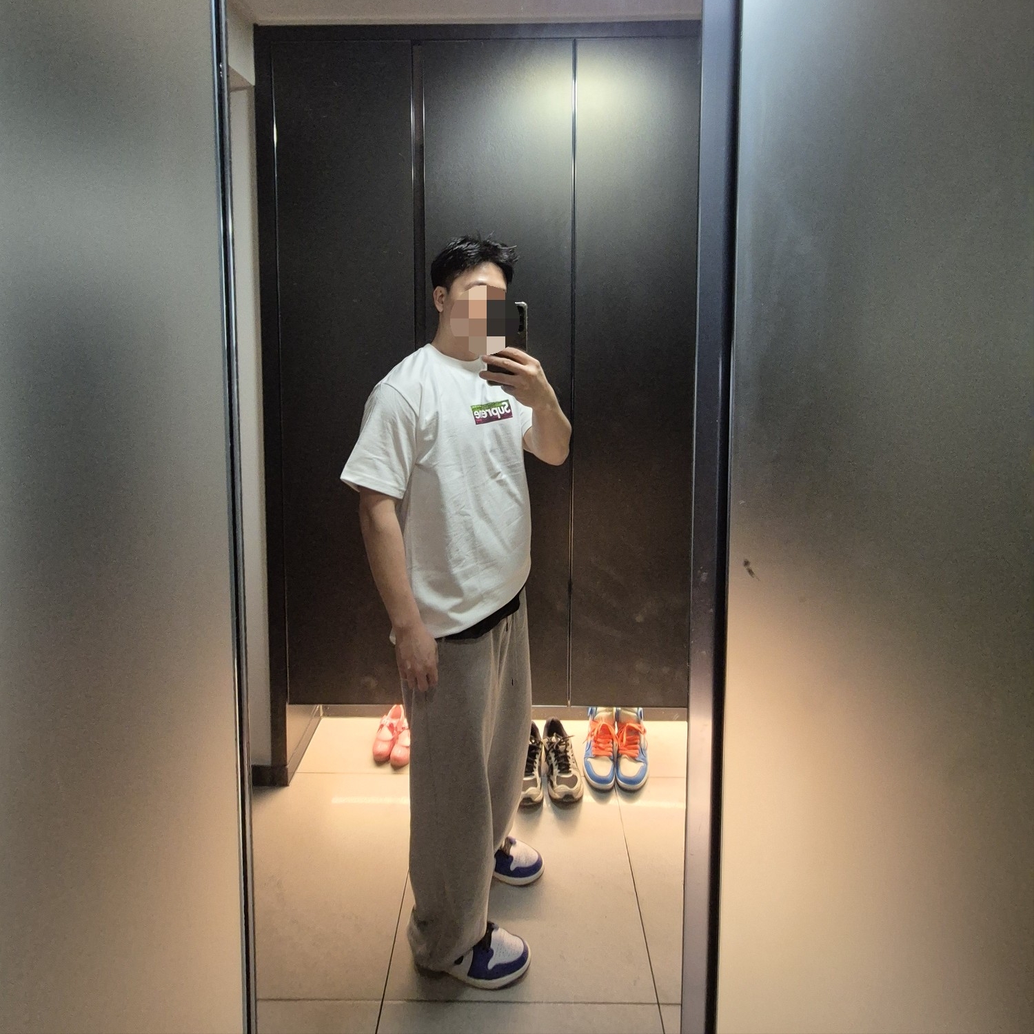 Supreme Los Angeles Fire Relief Box Logo T-Shirt White - 25SS 착용 스타일 - 2