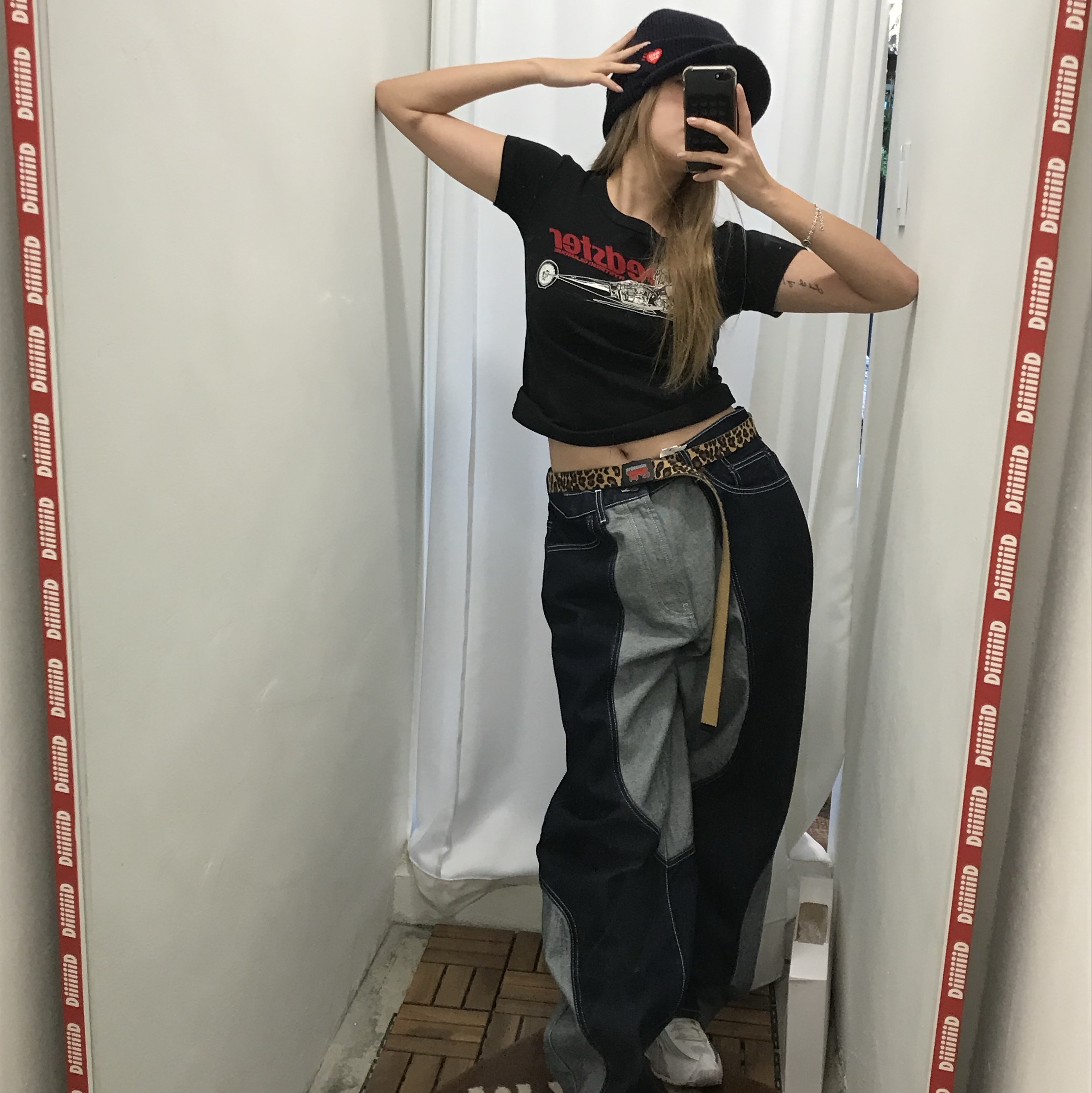 (W) Hysteric Glamour Speedster Chibi T-Shirt Black, Supreme x Toy Machine Webbing Belt Leopard - 24SS 착용 스타일 - 2