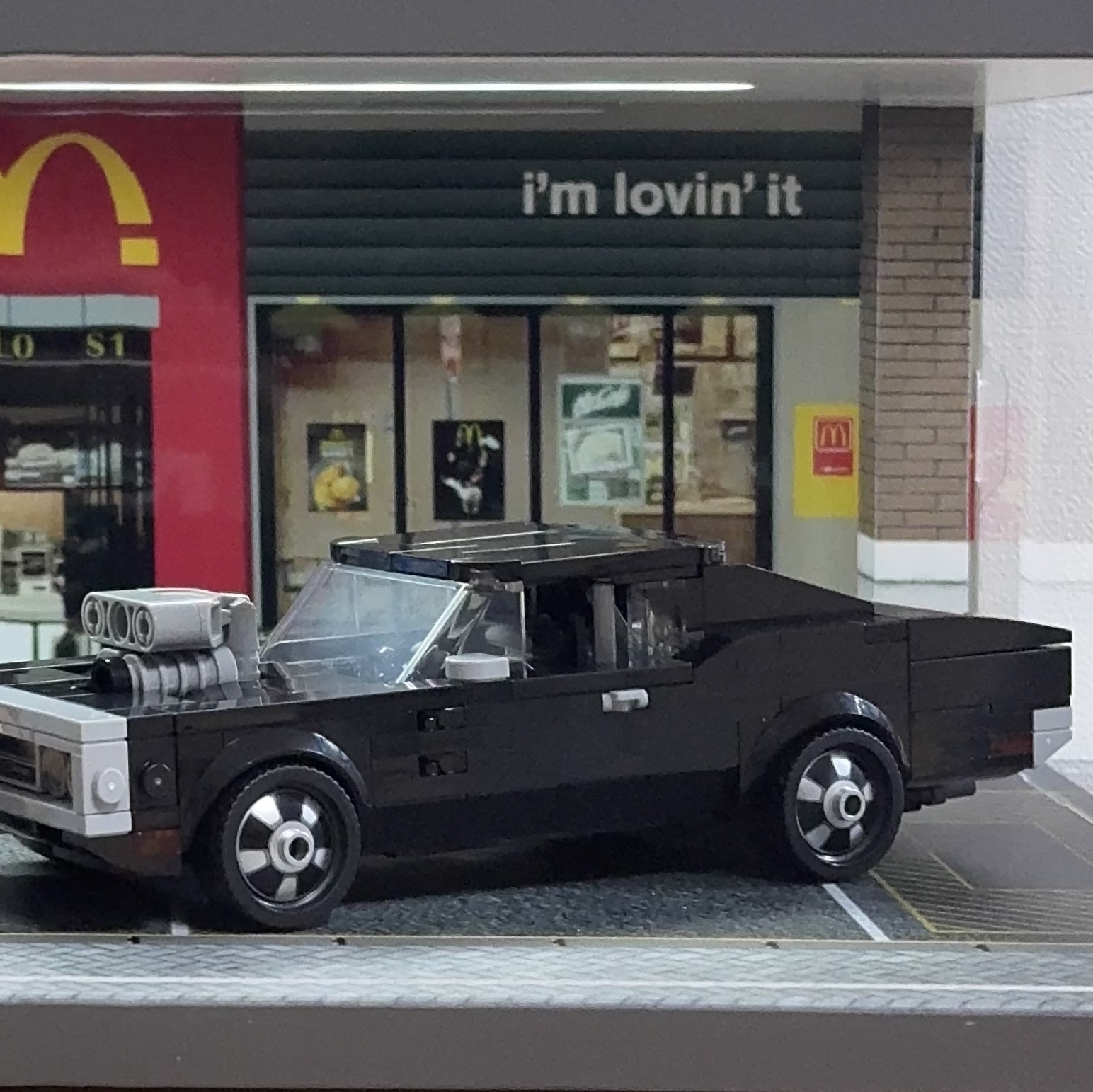 Lego Fast & Furious 1970 Dodge Charger R/T, Lego 2 Fast 2 Furious Nissan Skyline GT-R (R34) 착용 스타일 - 2