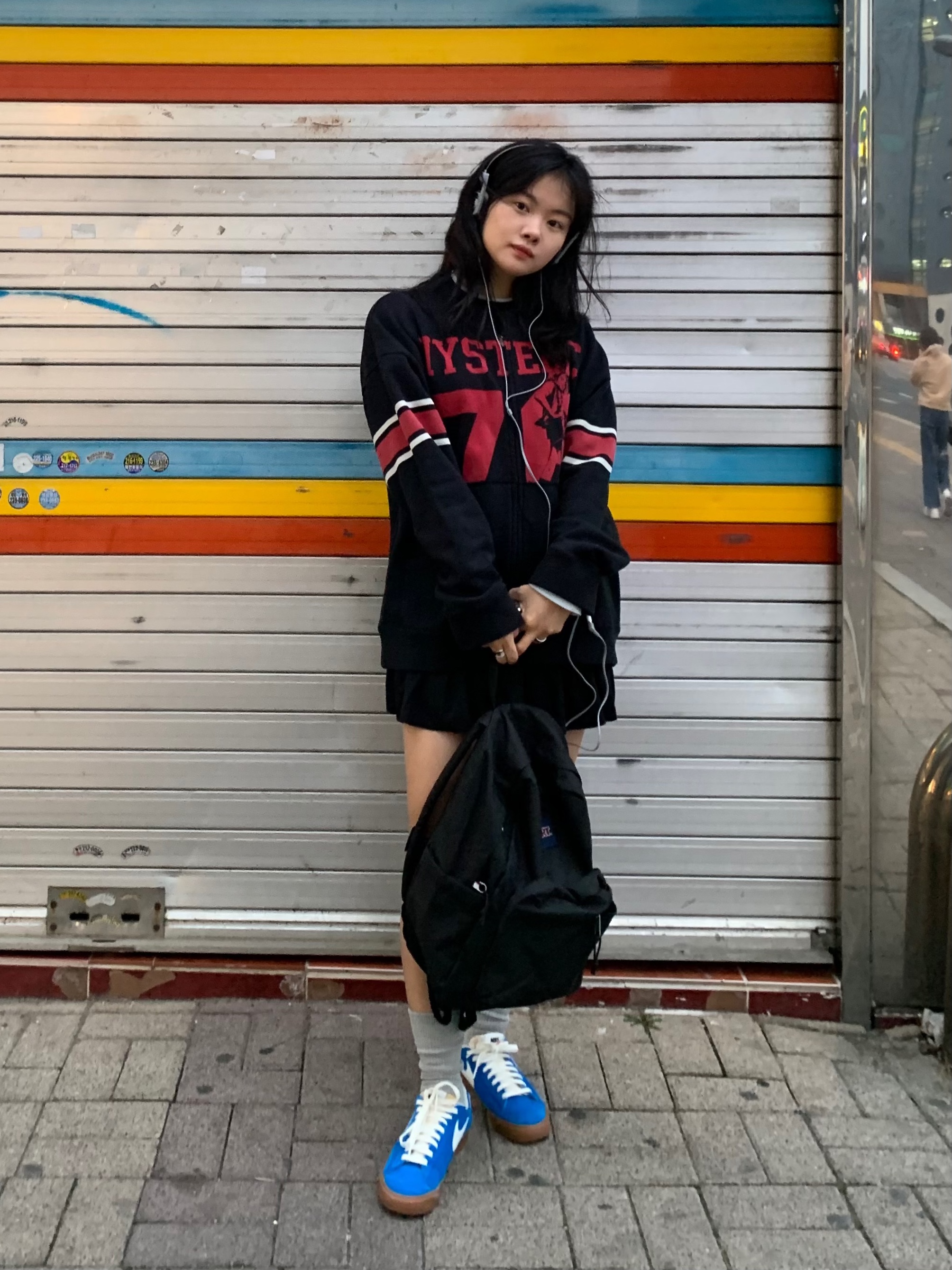 (W) Hysteric Glamour Hysteric 76 Oversized Jumper Black, Supreme x Koss Portapro Headphones Silver - 23FW 착용 스타일
