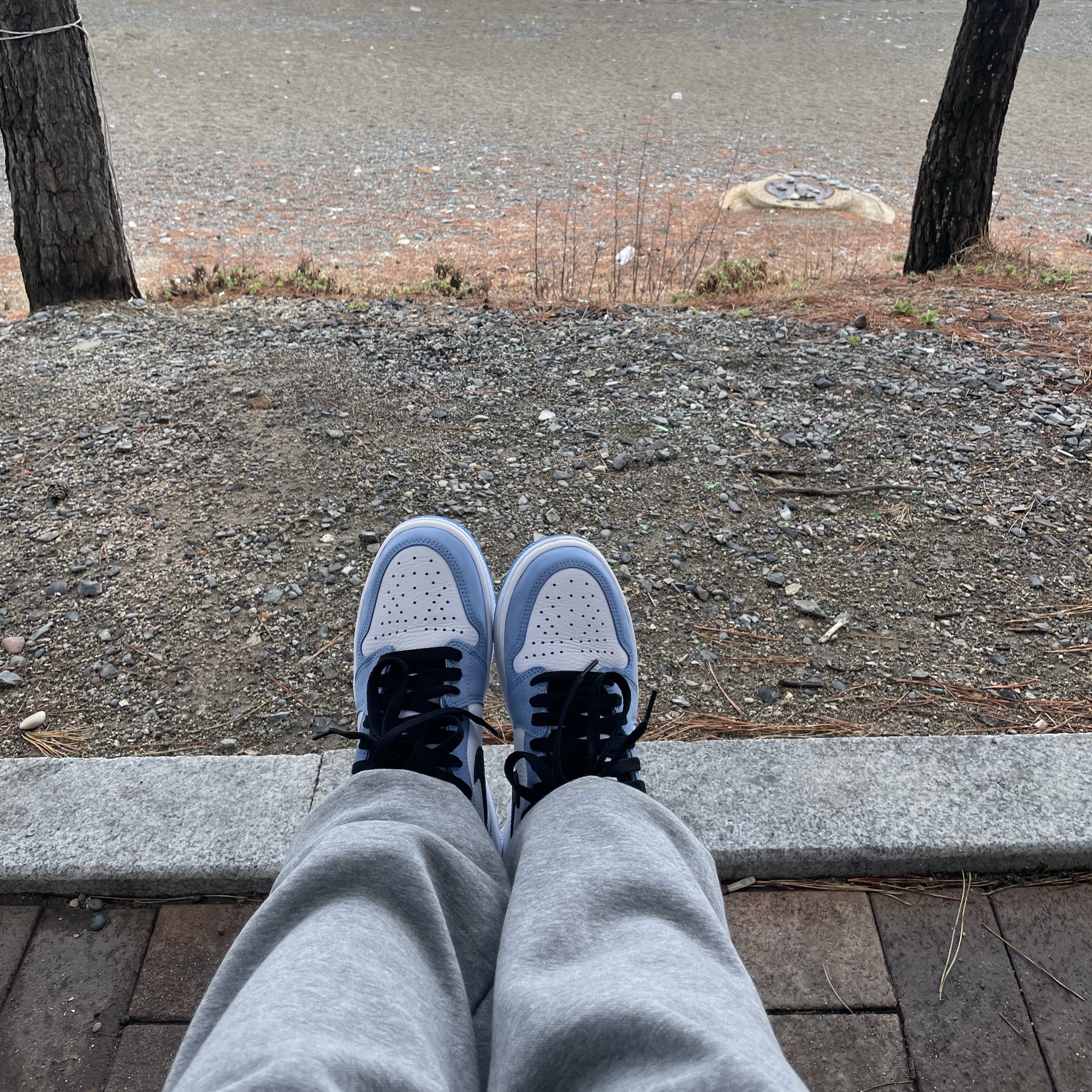 Jordan 1 Retro High OG University Blue 착용 스타일