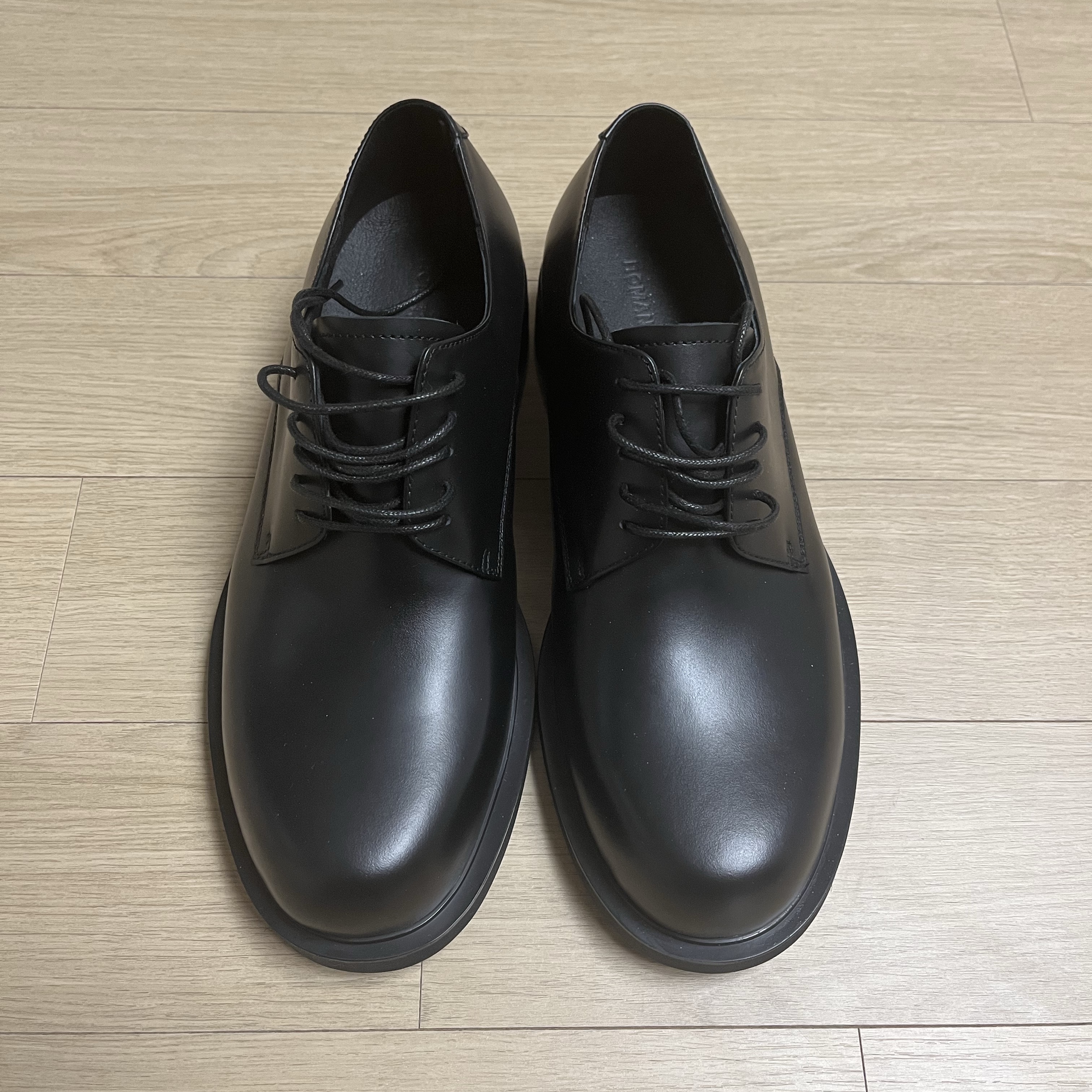 Romantic Move Basement Derby BX Black 착용 스타일