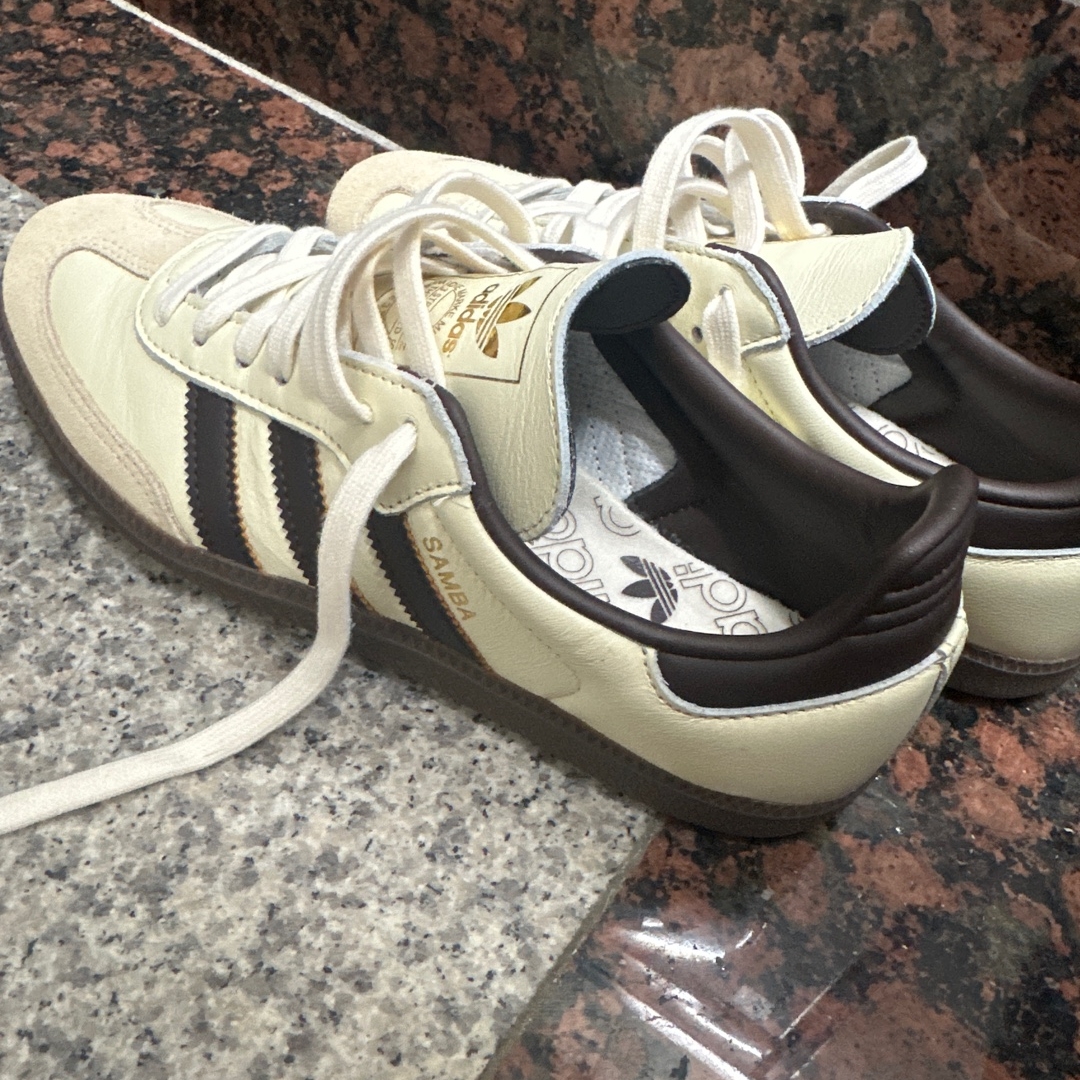 Adidas Samba OG Cream White Dark Brown 착용 스타일