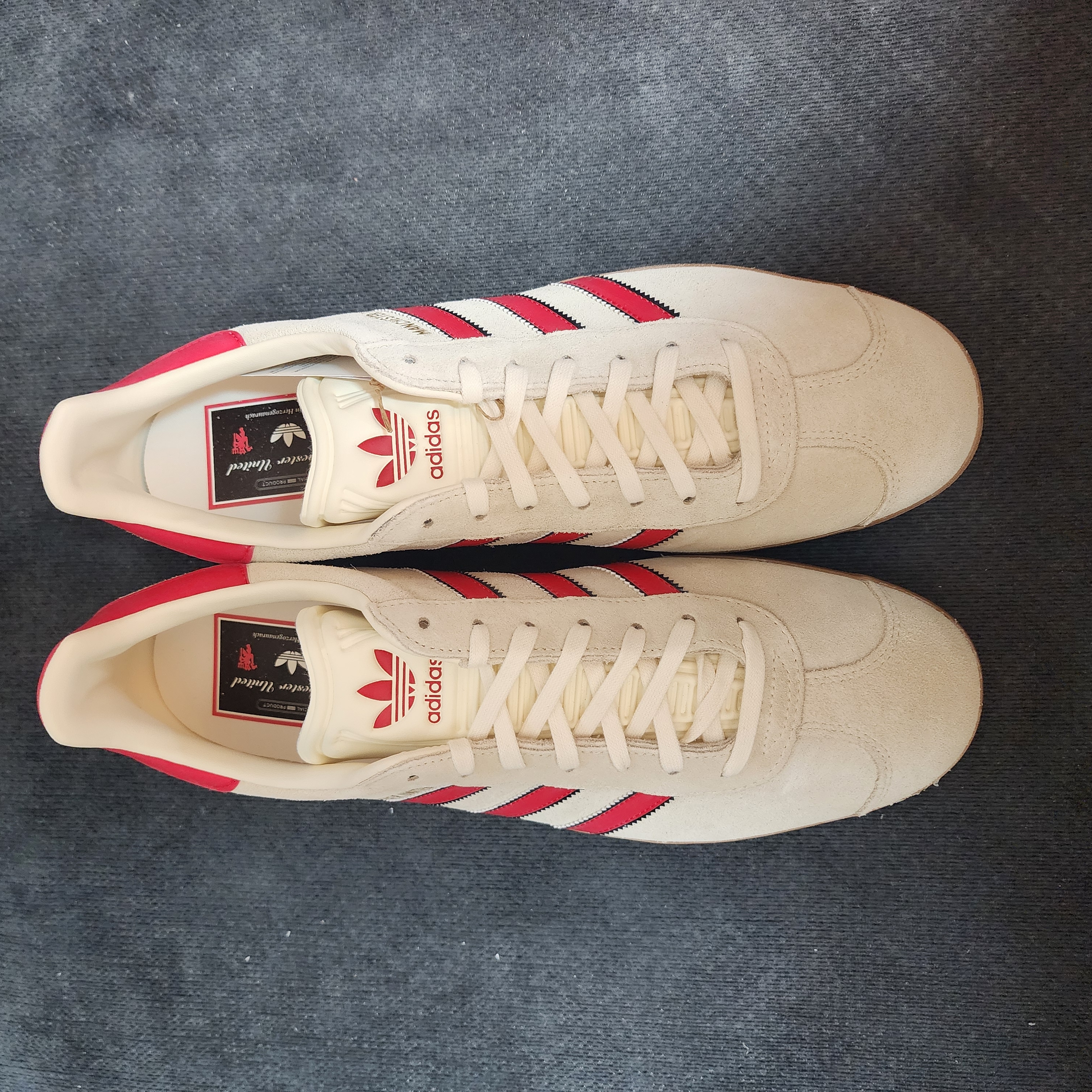 Adidas Manchester United Terrace Icon Cream White Mufc Red 착용 스타일 - 3