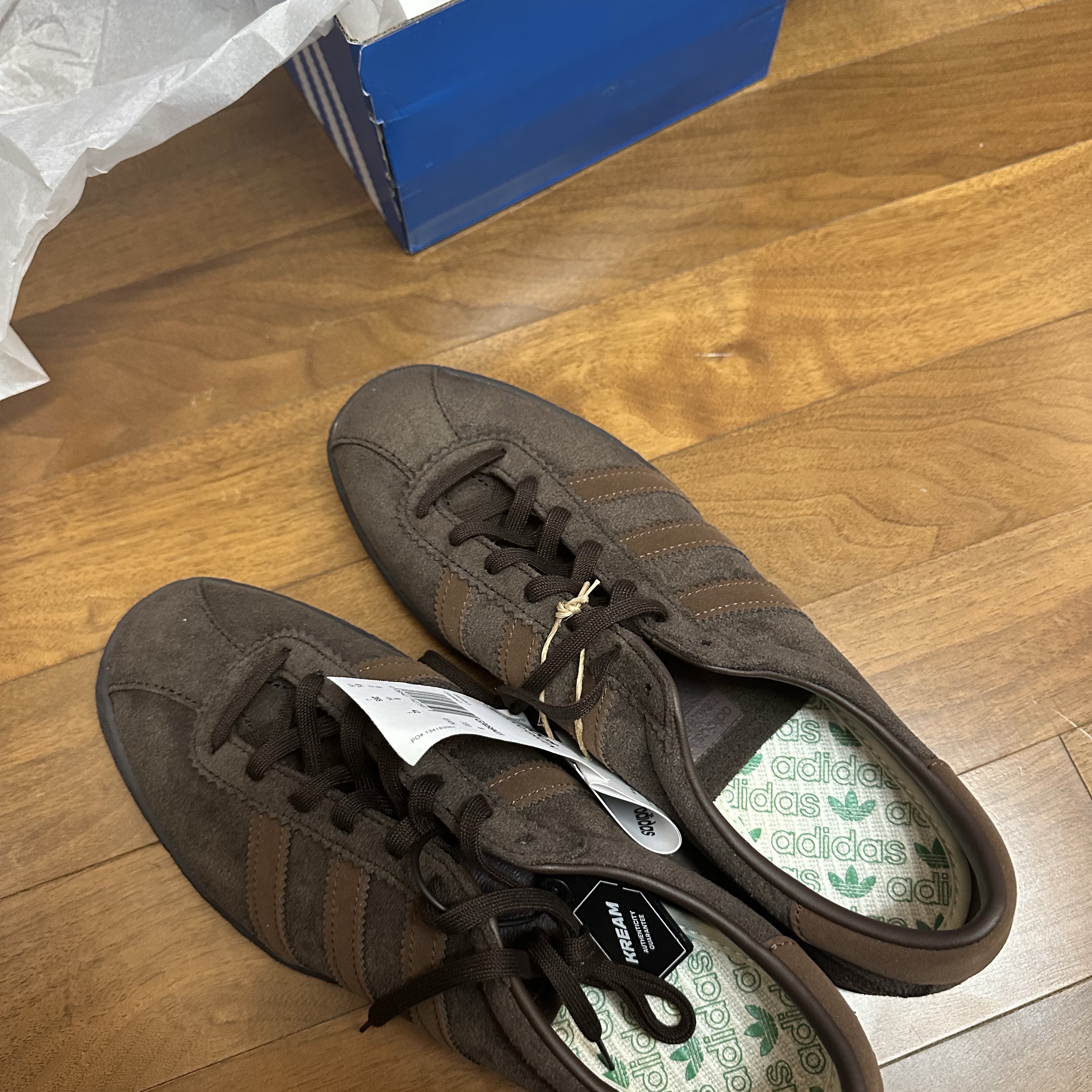 Adidas Tobacco Gruen Dark Brown 착용 스타일 - 1