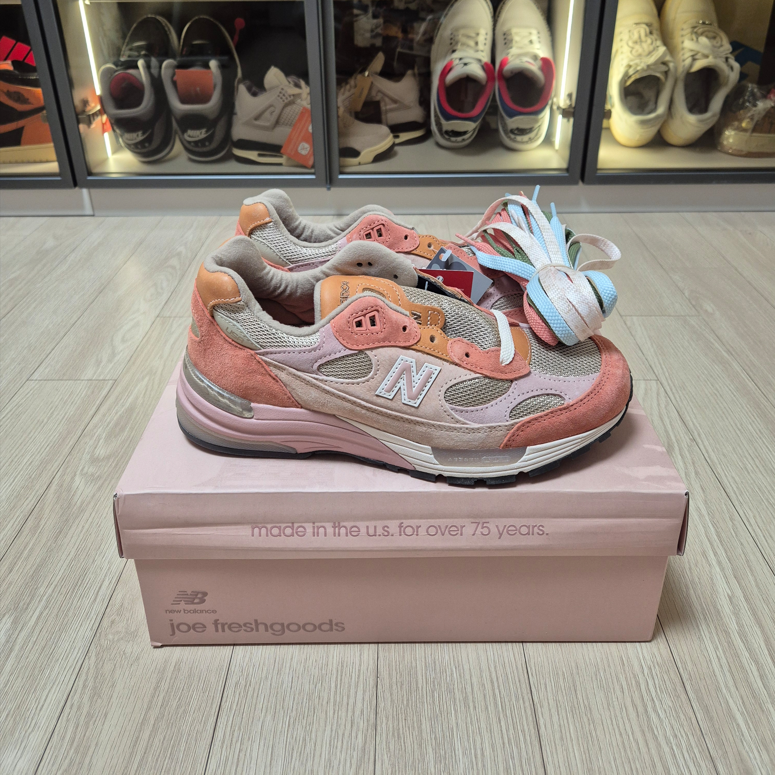 New Balance x Joe Freshgoods 992 Made in USA Aged Well 착용 스타일 - 3