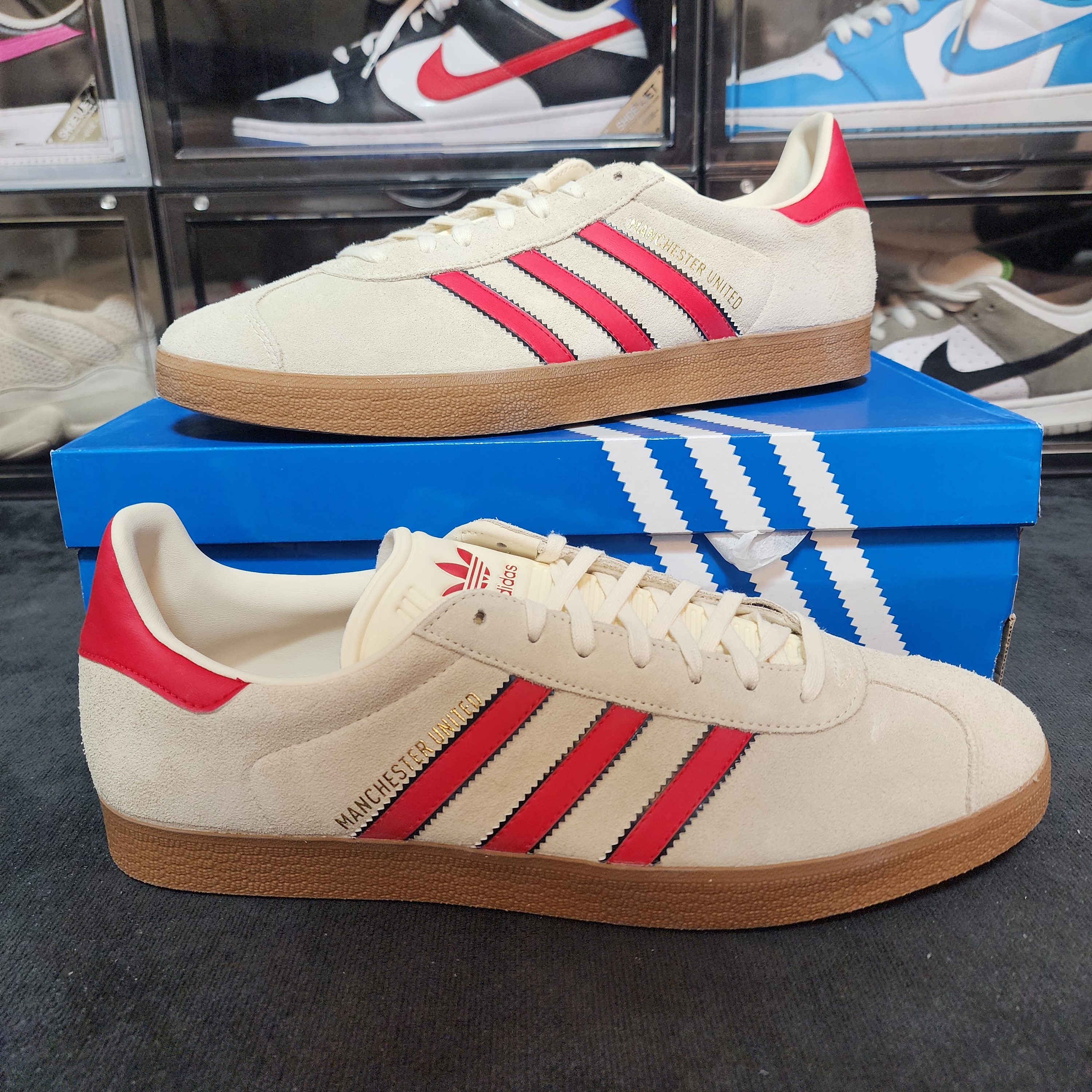 Adidas Manchester United Terrace Icon Cream White Mufc Red 착용 스타일 - 2