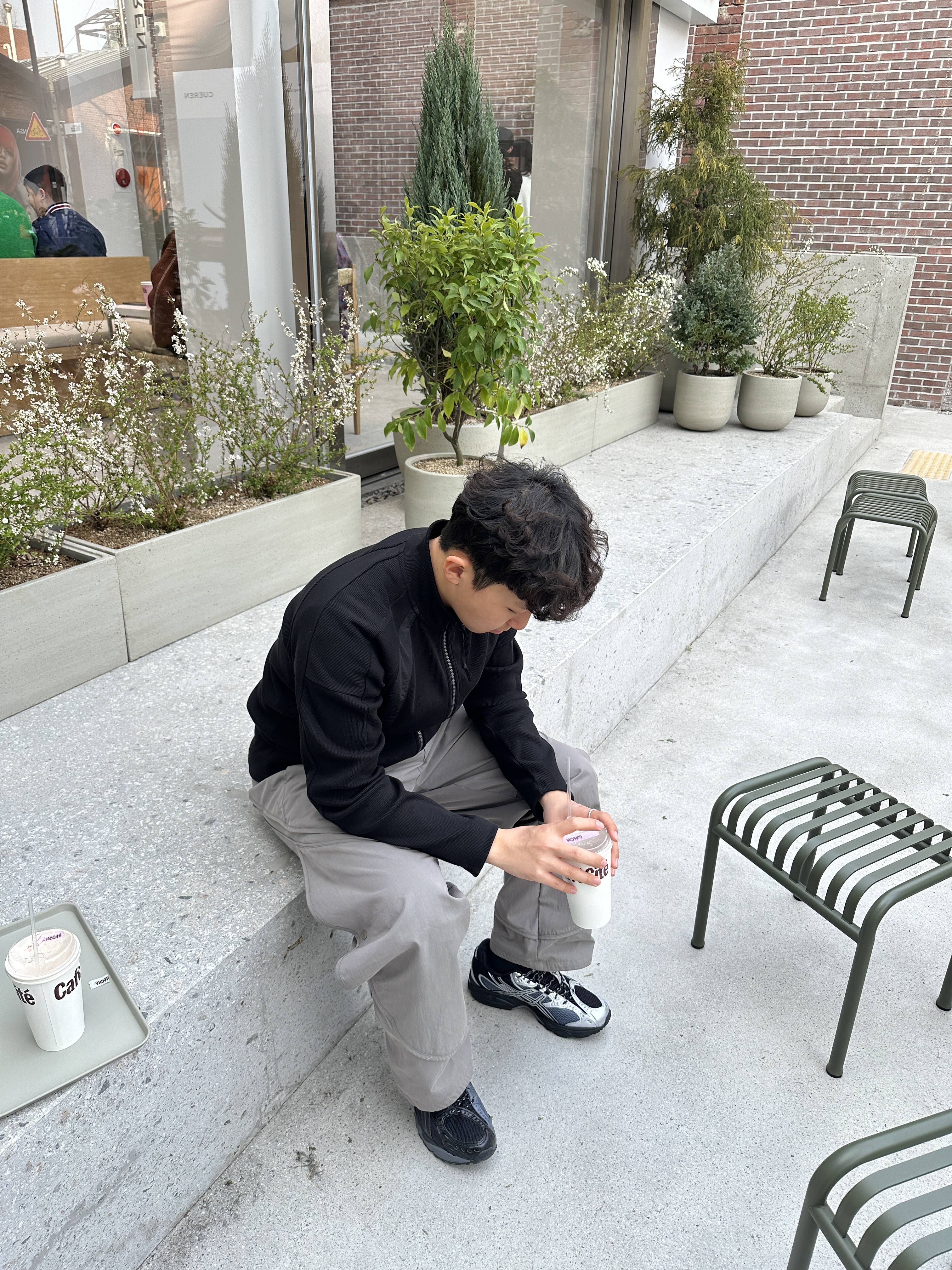 Asics Gel-Nimbus 10.1 Black Midnight, Asics Gel-Nimbus 10.1 Piedmont Grey Pure Silver 착용 스타일 - 3