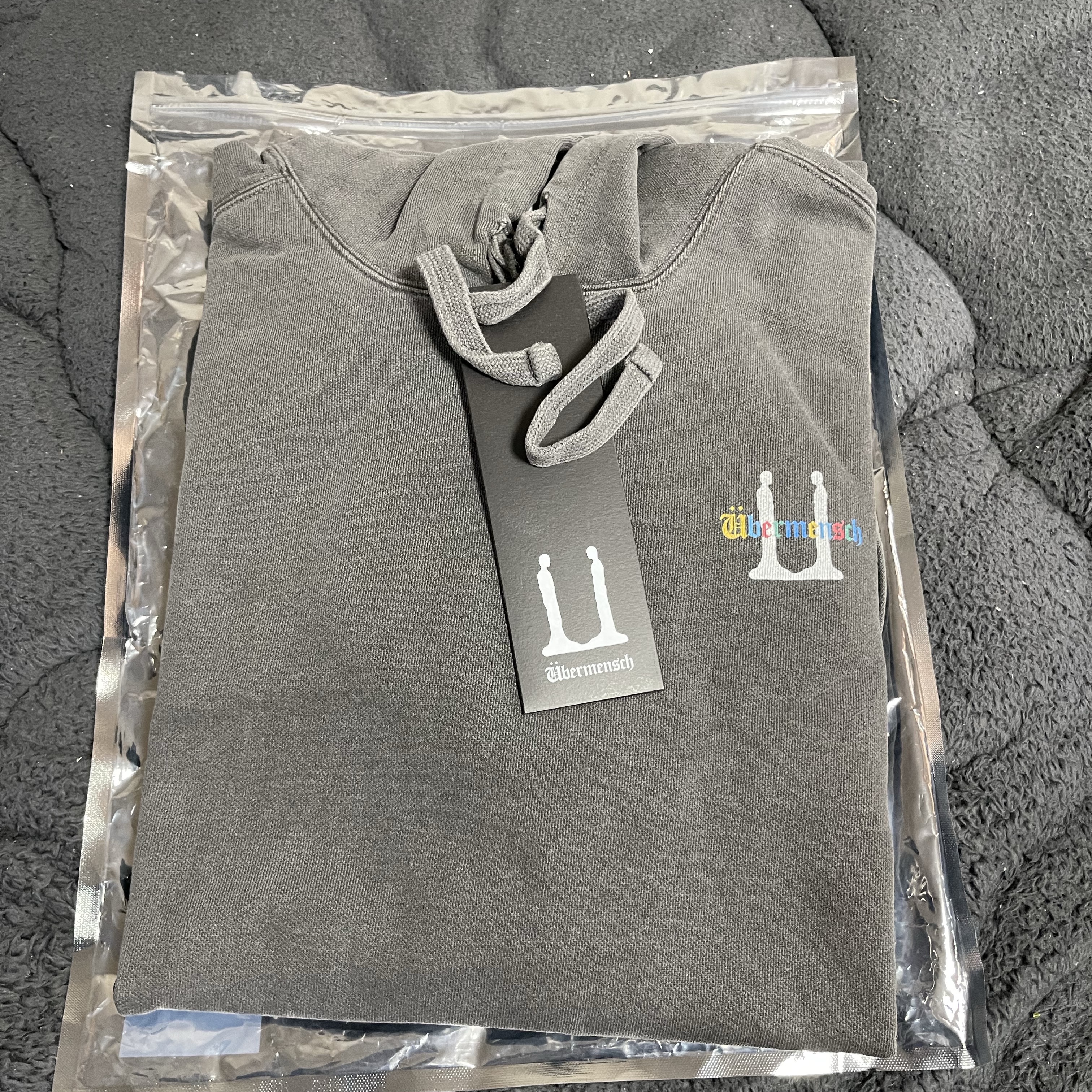G-DRAGON Ubermensch Hoodie Charcoal 착용 스타일