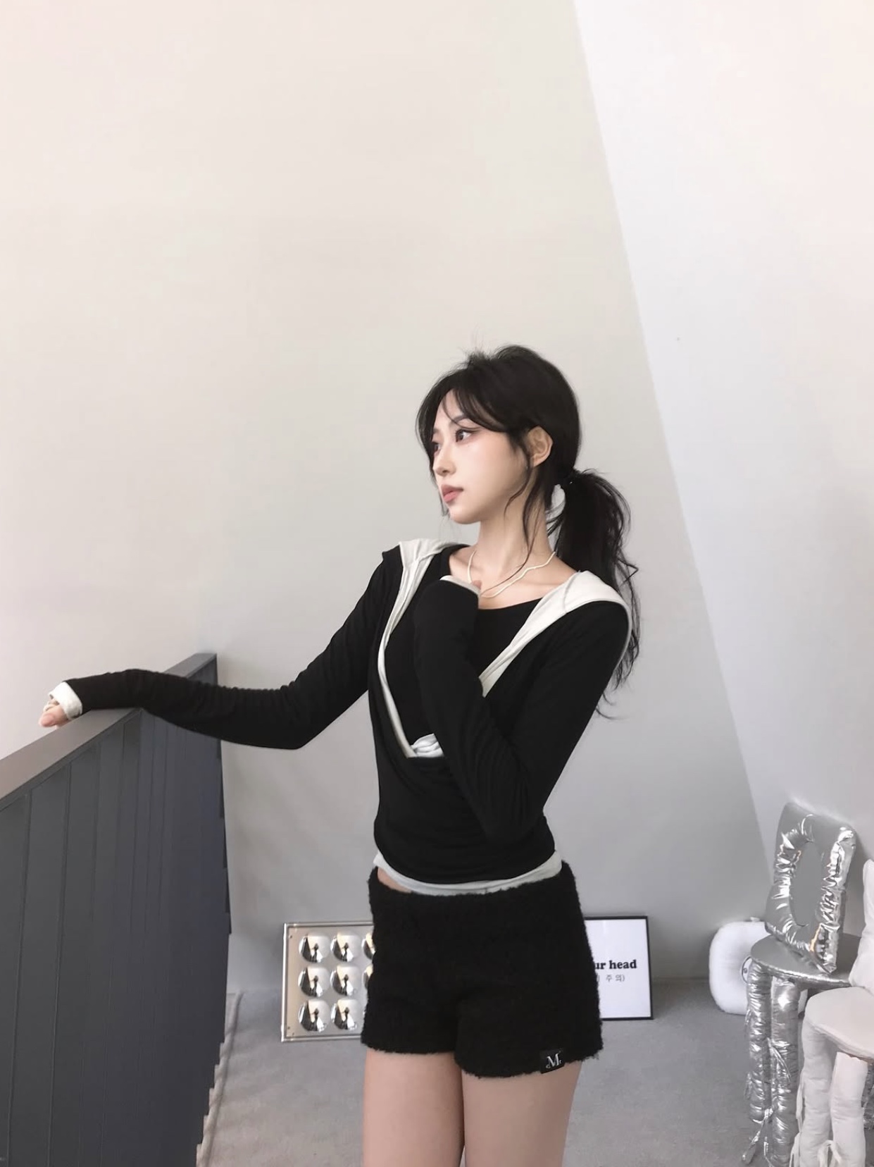 MUCENT Pore Fleece Micro Pants Black 착용 스타일 - 1