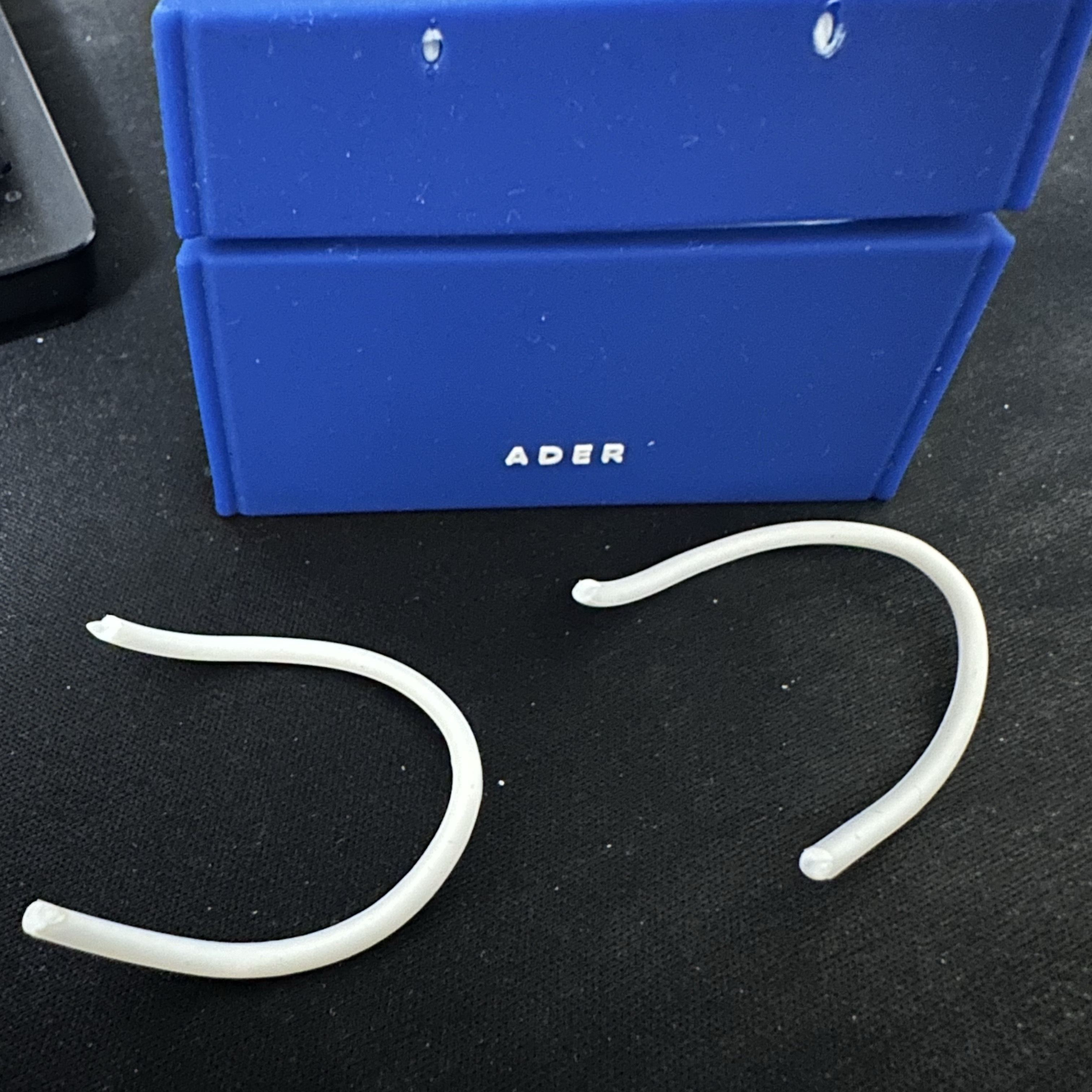 Ader Error Shopper Bag AirPods Pro Case Z-Blue 착용 스타일 - 1