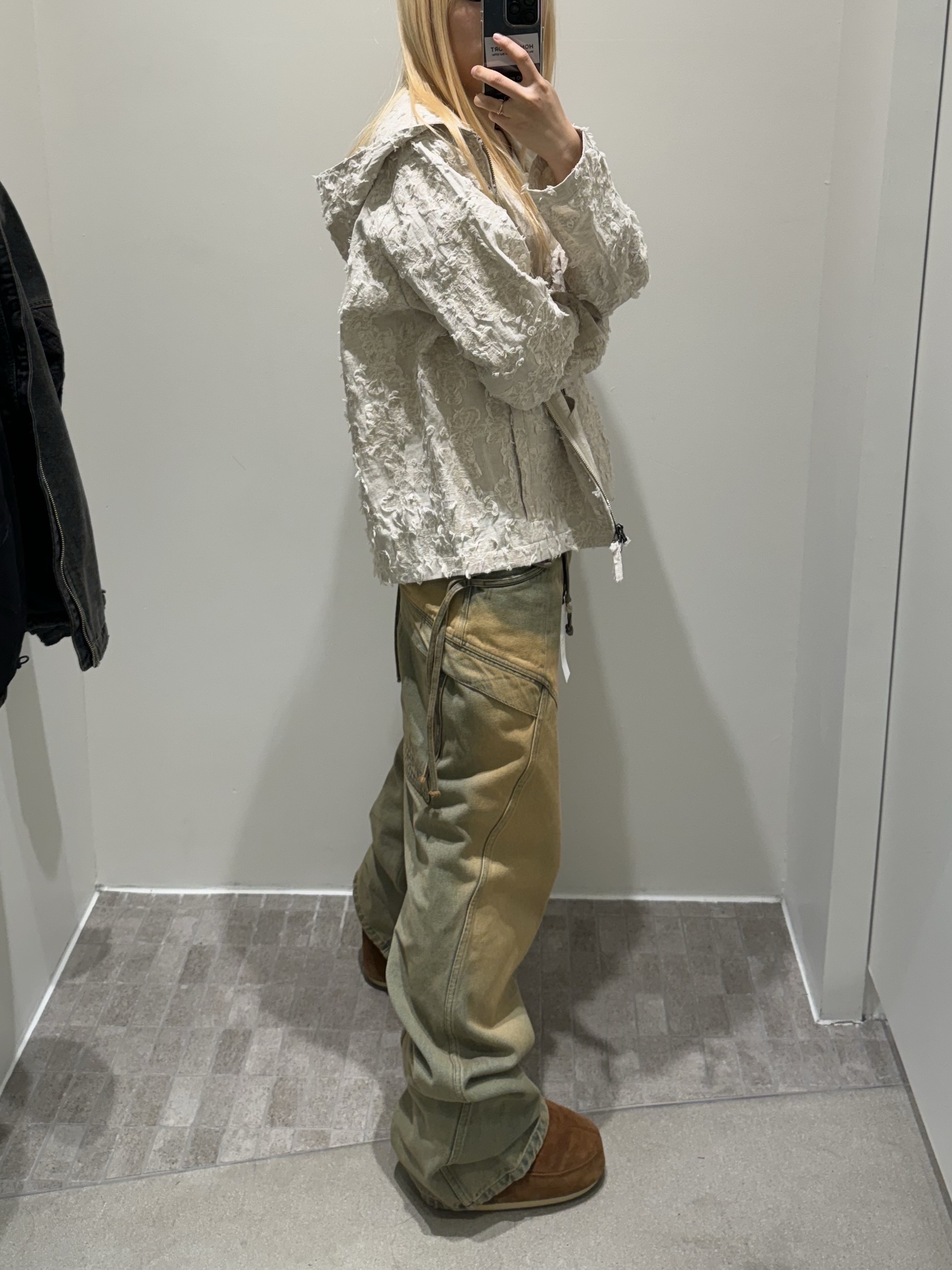 Hono Report Hooded Zip-Up White Sand 착용 스타일 - 1