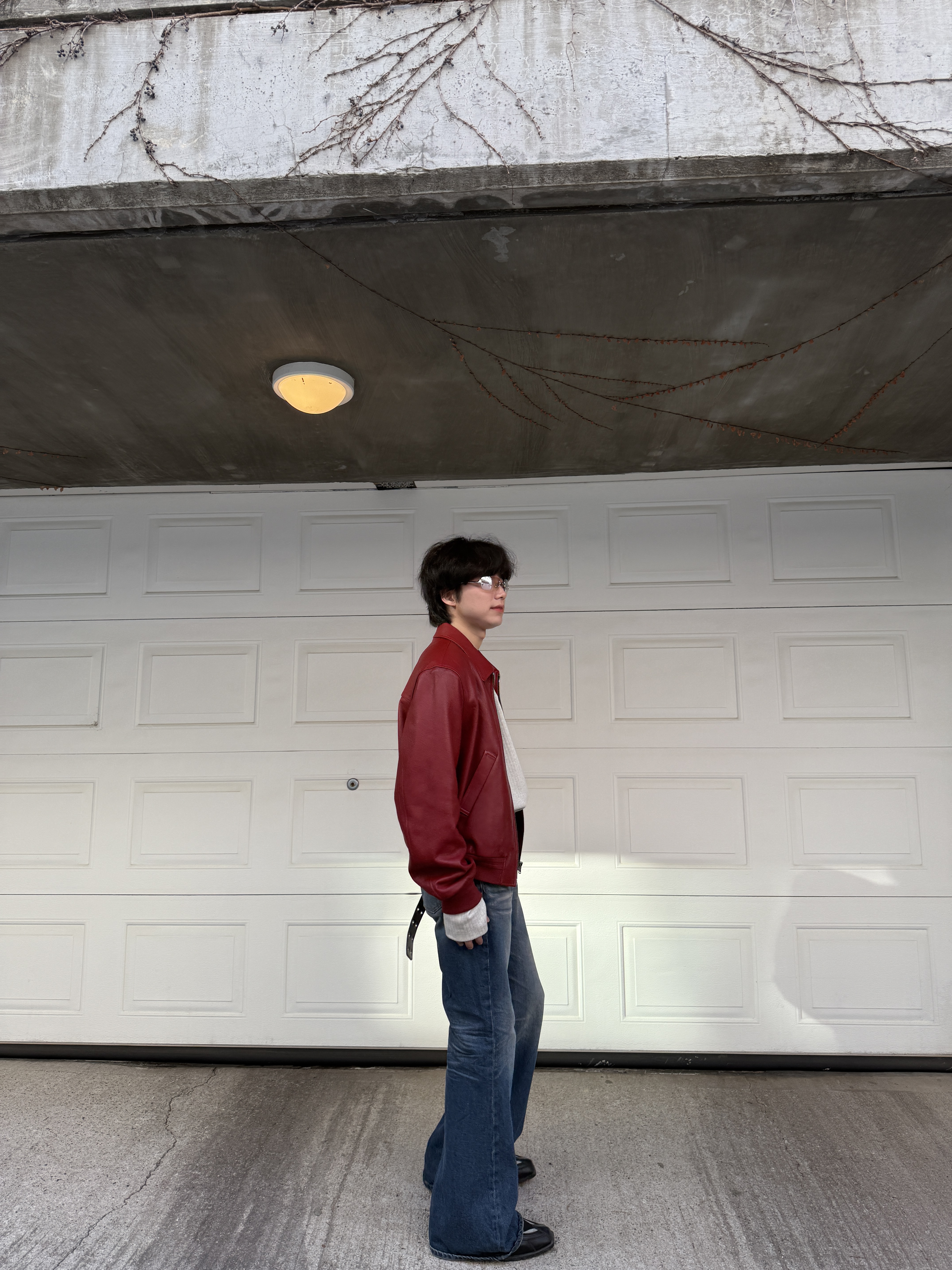 Nonnod Finger Hole Henry Neck T-Shirt Oatmeal, Kamien x MJD Double Hole Belt Black Shearling Calfskin 착용 스타일 - 8