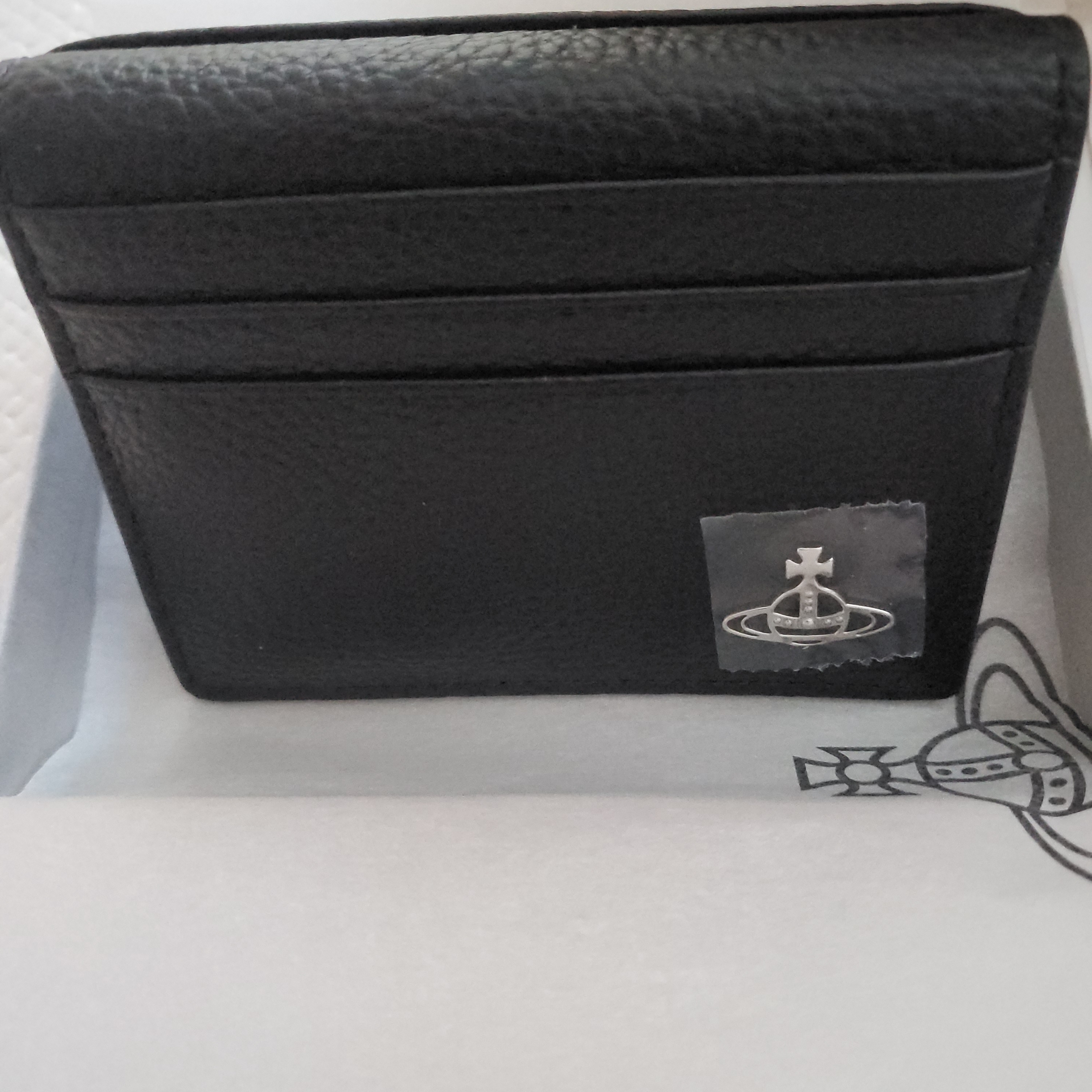 Vivienne Westwood Orb Card Holder Black 착용 스타일