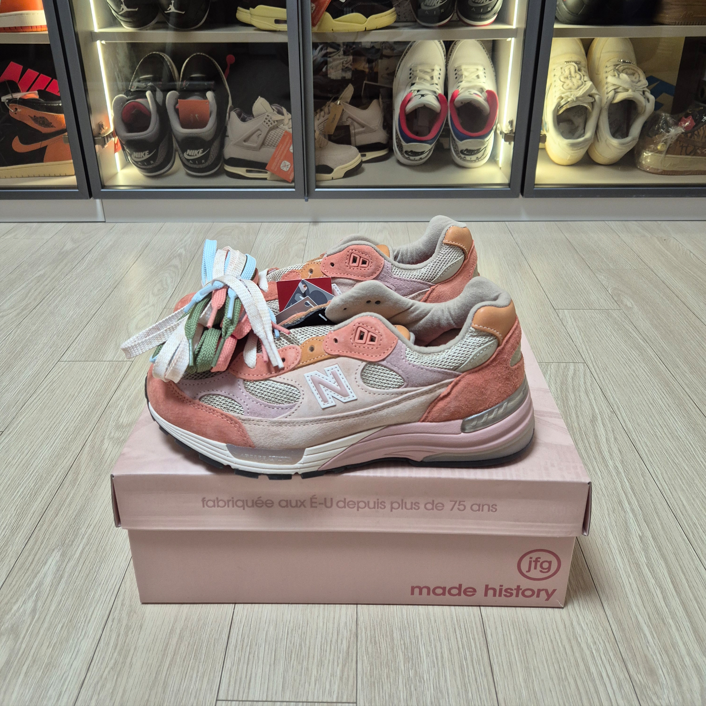 New Balance x Joe Freshgoods 992 Made in USA Aged Well 착용 스타일 - 1