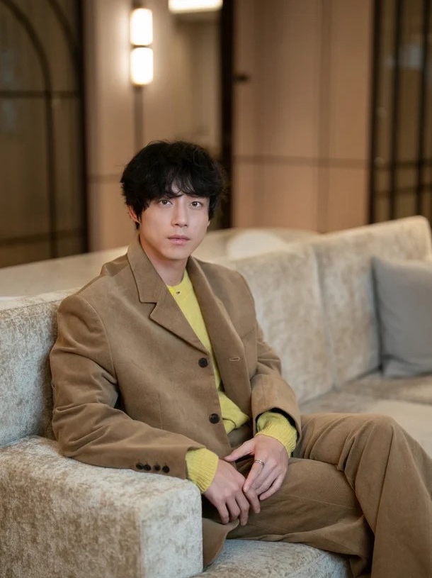 STU Corduroy Blazer Beige, STU Loose Fit Corduroy Pants Beige 착용 스타일 - 1