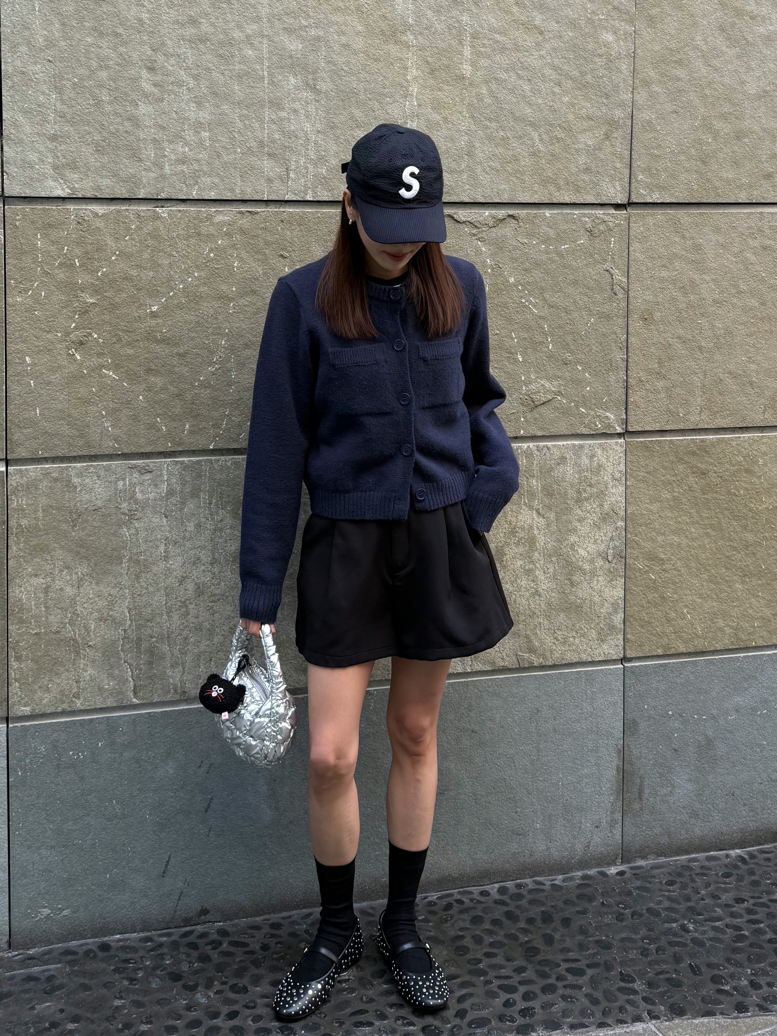 Supreme Seersucker S Logo 6-Panel Black - 24SS, COS Quilted Micro Bag Silver 착용 스타일 - 3