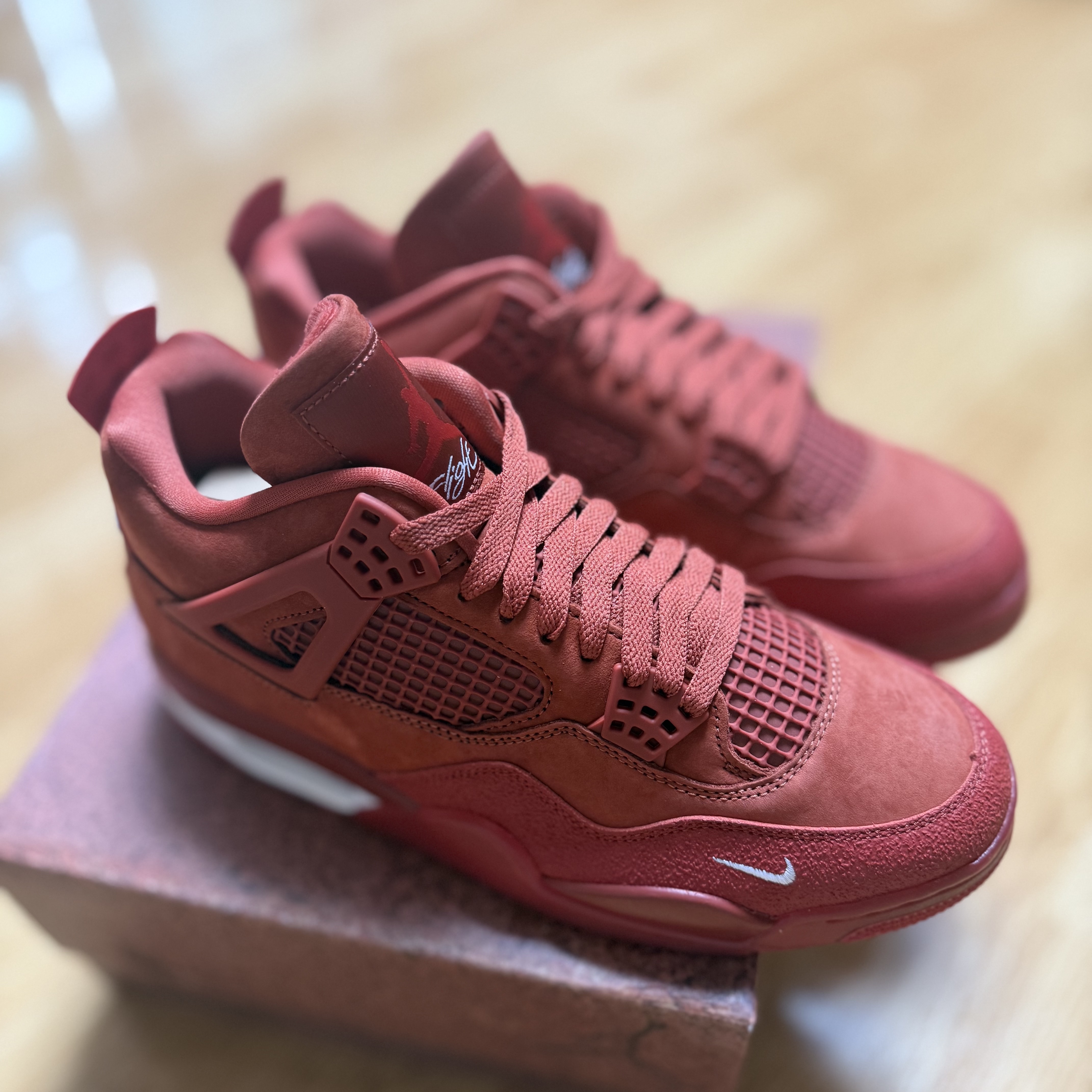Jordan 4 x Nigel Sylvester Retro OG SP Brick by Brick 착용 스타일 - 1