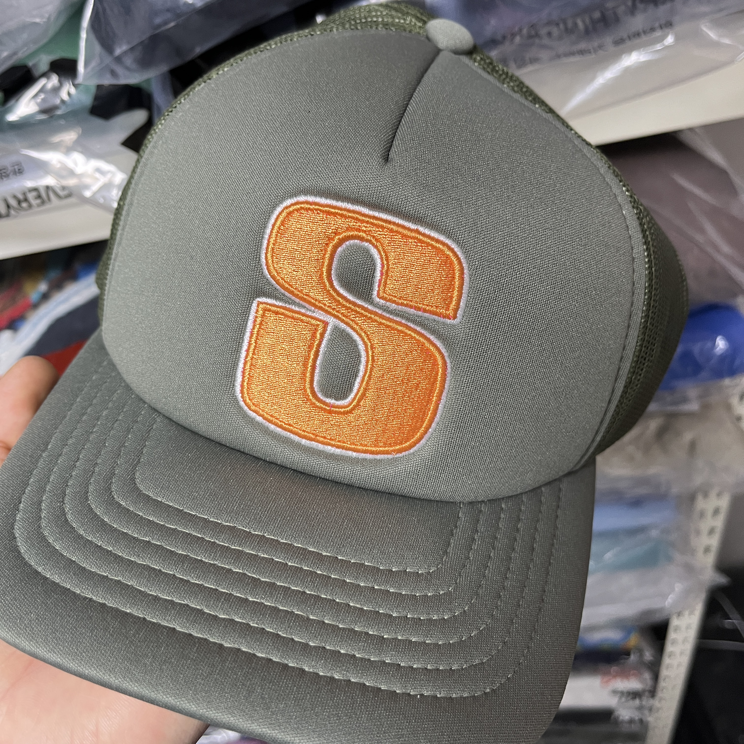 Stussy Big S Trucker Snapback Olive 착용 스타일