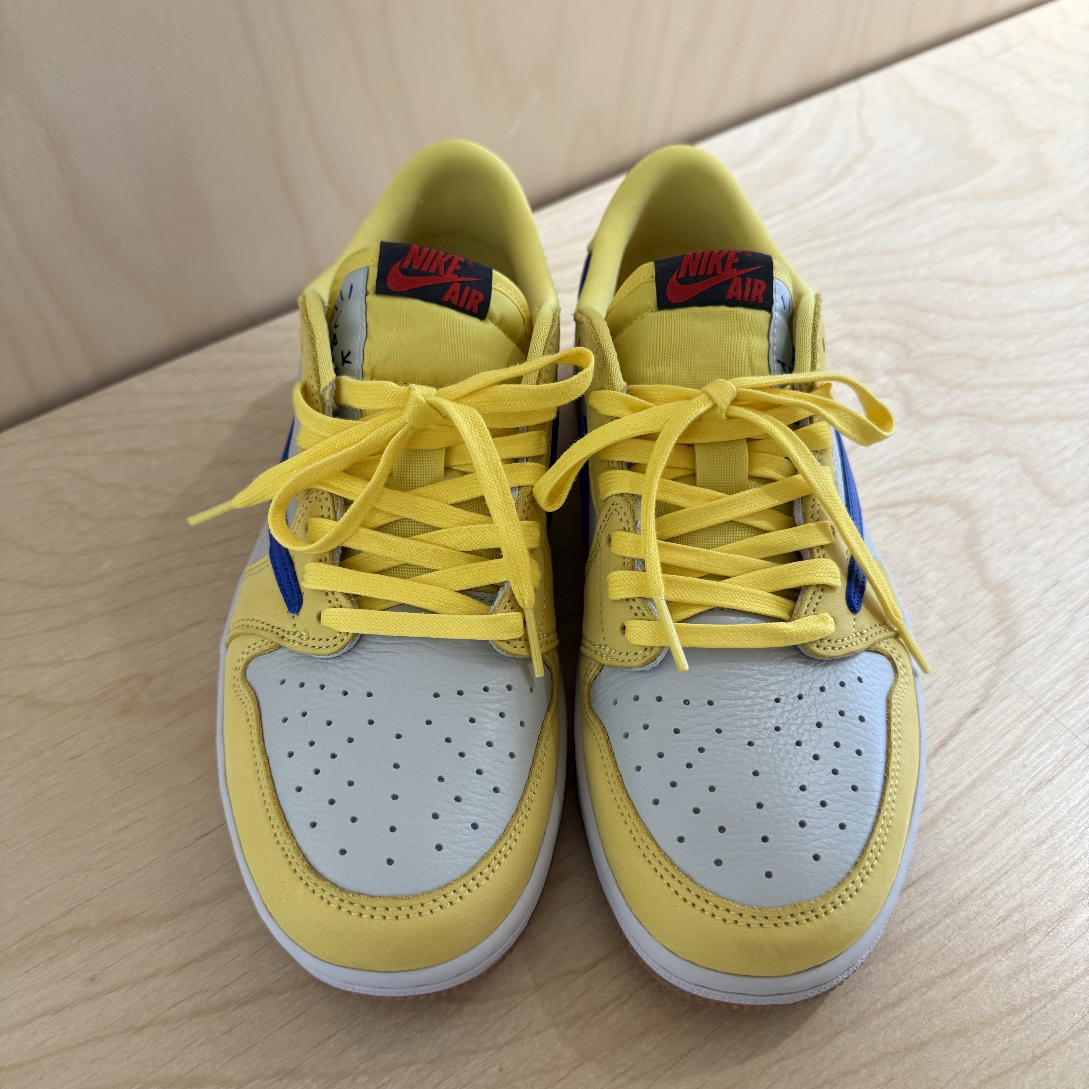 (W) Jordan 1 x Travis Scott Retro Low OG SP Canary 착용 스타일 - 3
