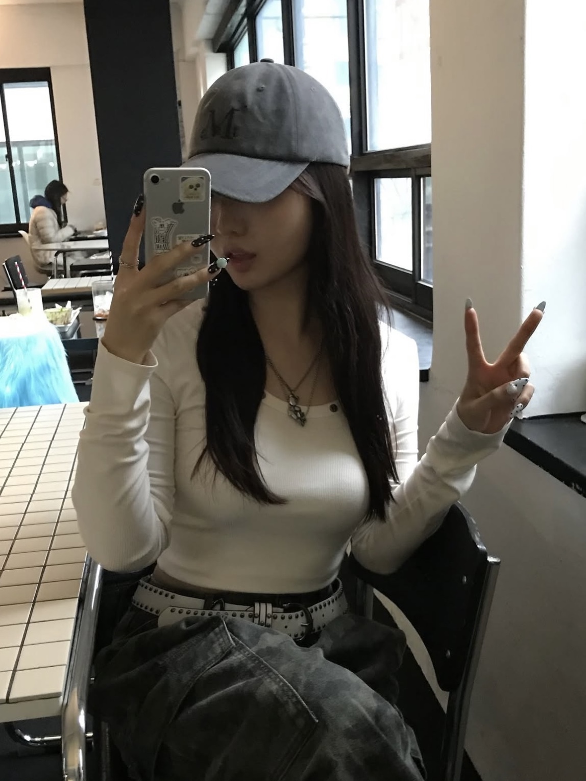 MUCENT Signature Ballcap Dyeing Gray Denim 착용 스타일 - 1