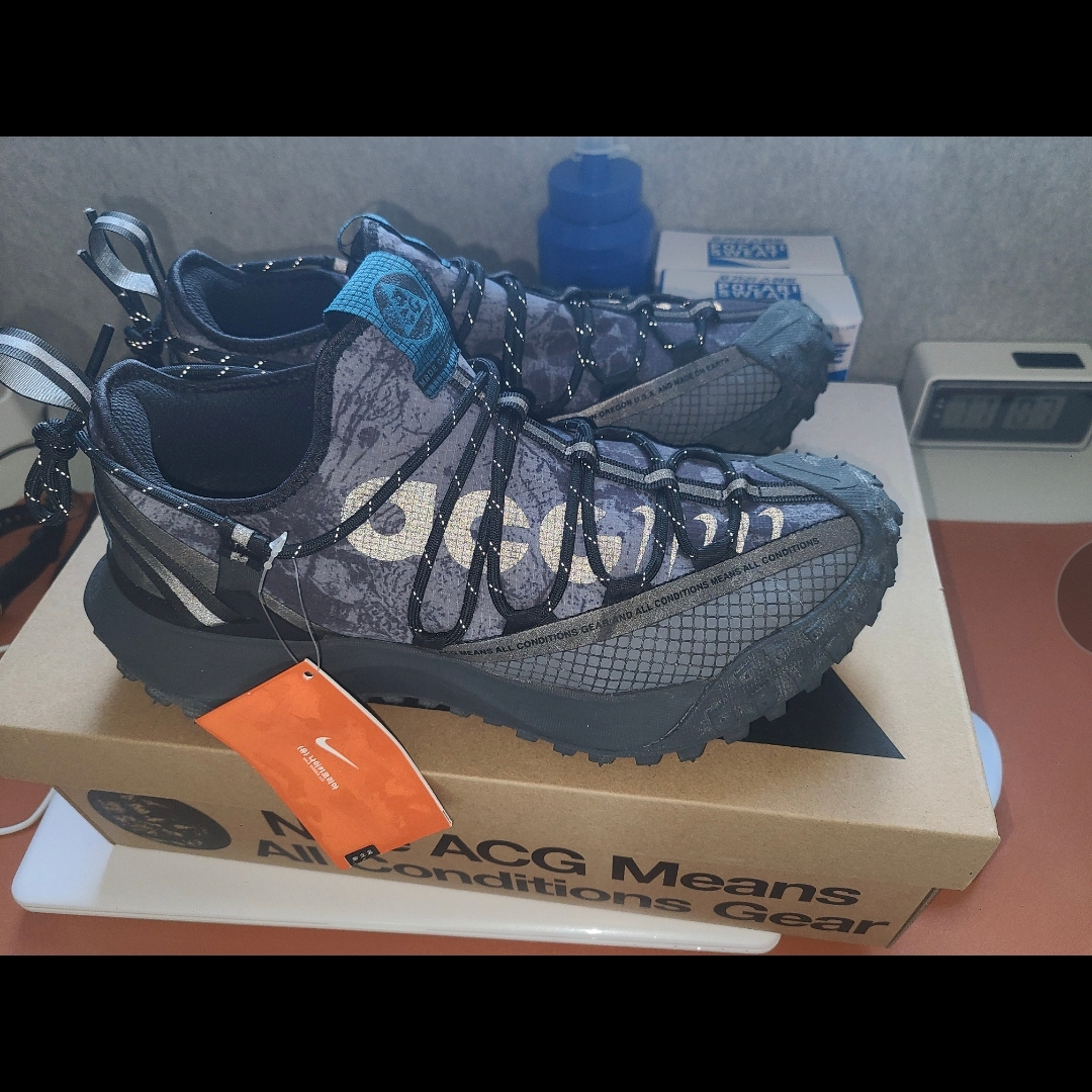 Nike ACG Mountain Fly Low Black 착용 스타일