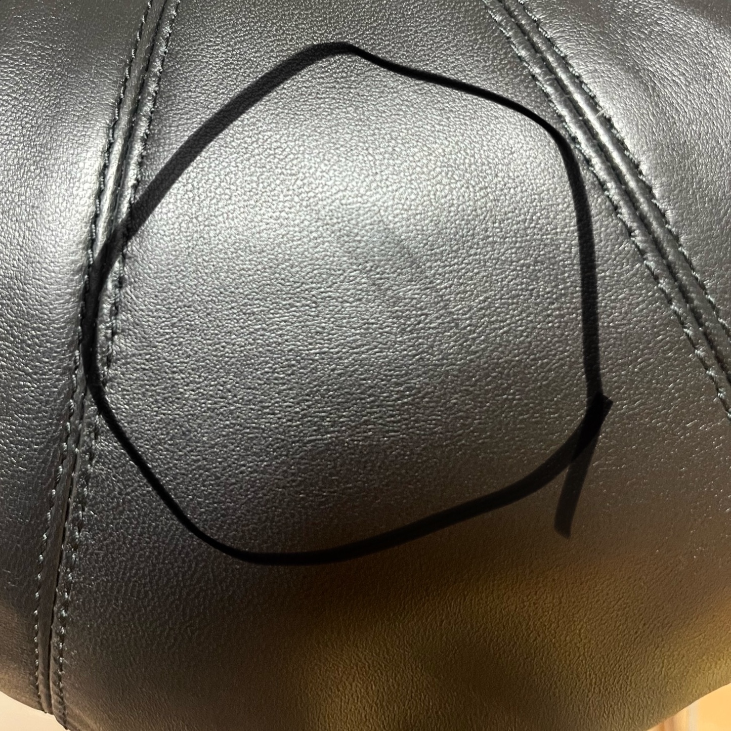 Lemaire Mini Fortune Croissant Bag Soft Nappa Leather Black 착용 스타일