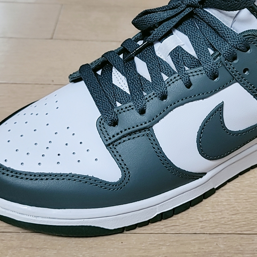 Nike Dunk Low Retro Vintage Green White 착용 스타일 - 2