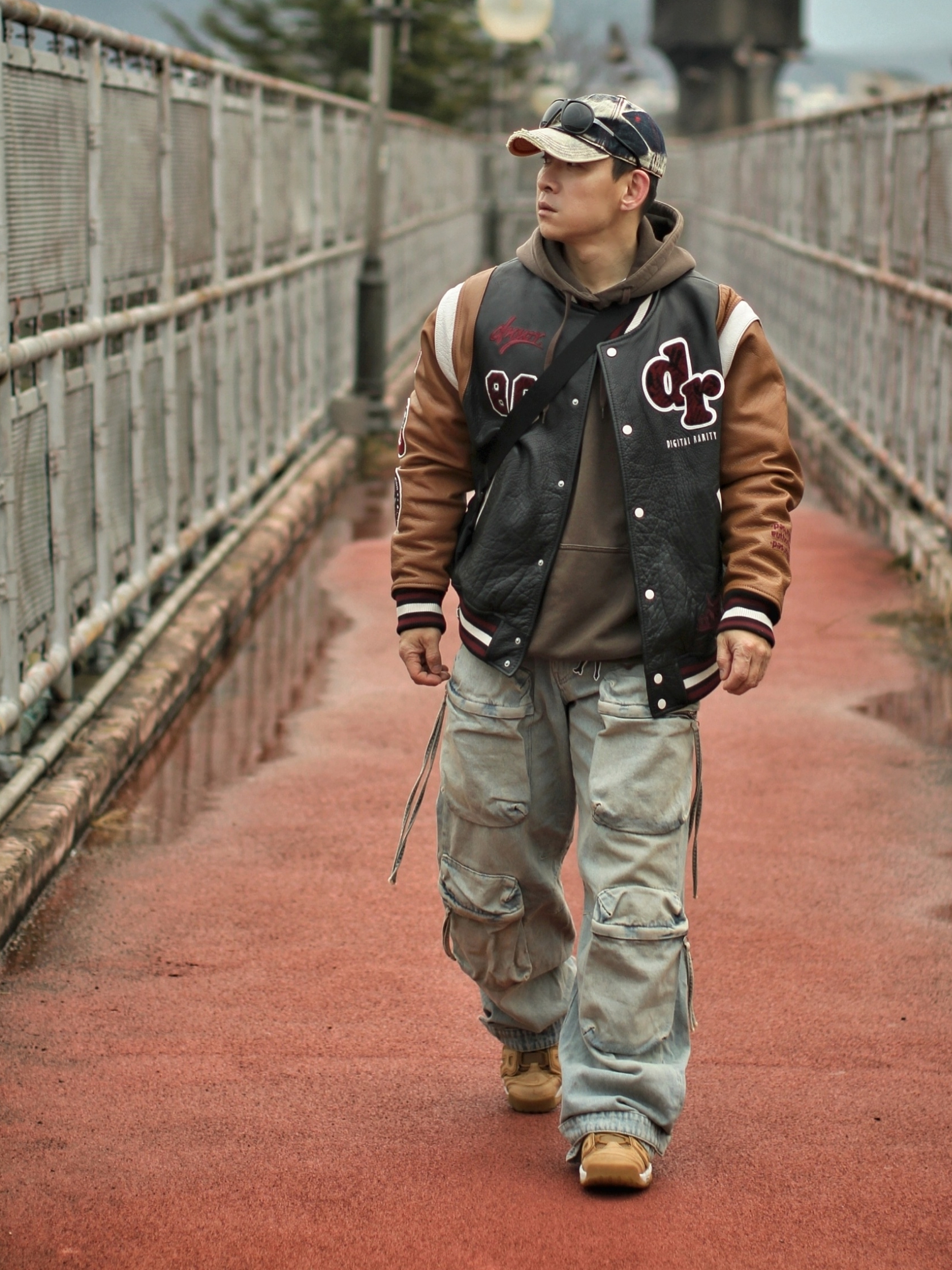 Diesel C-Seymon Treated Denim Baseball Cap Blue White, Zara Utility Pocket Jeans Mid Blue 착용 스타일 - 1