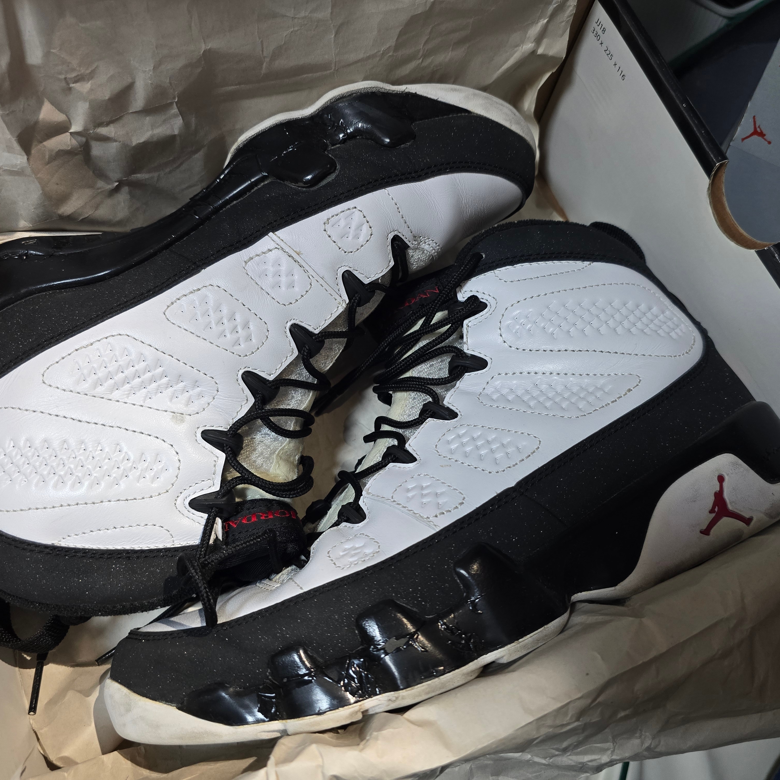 Jordan 9 Retro White Black Red 2010 착용 스타일