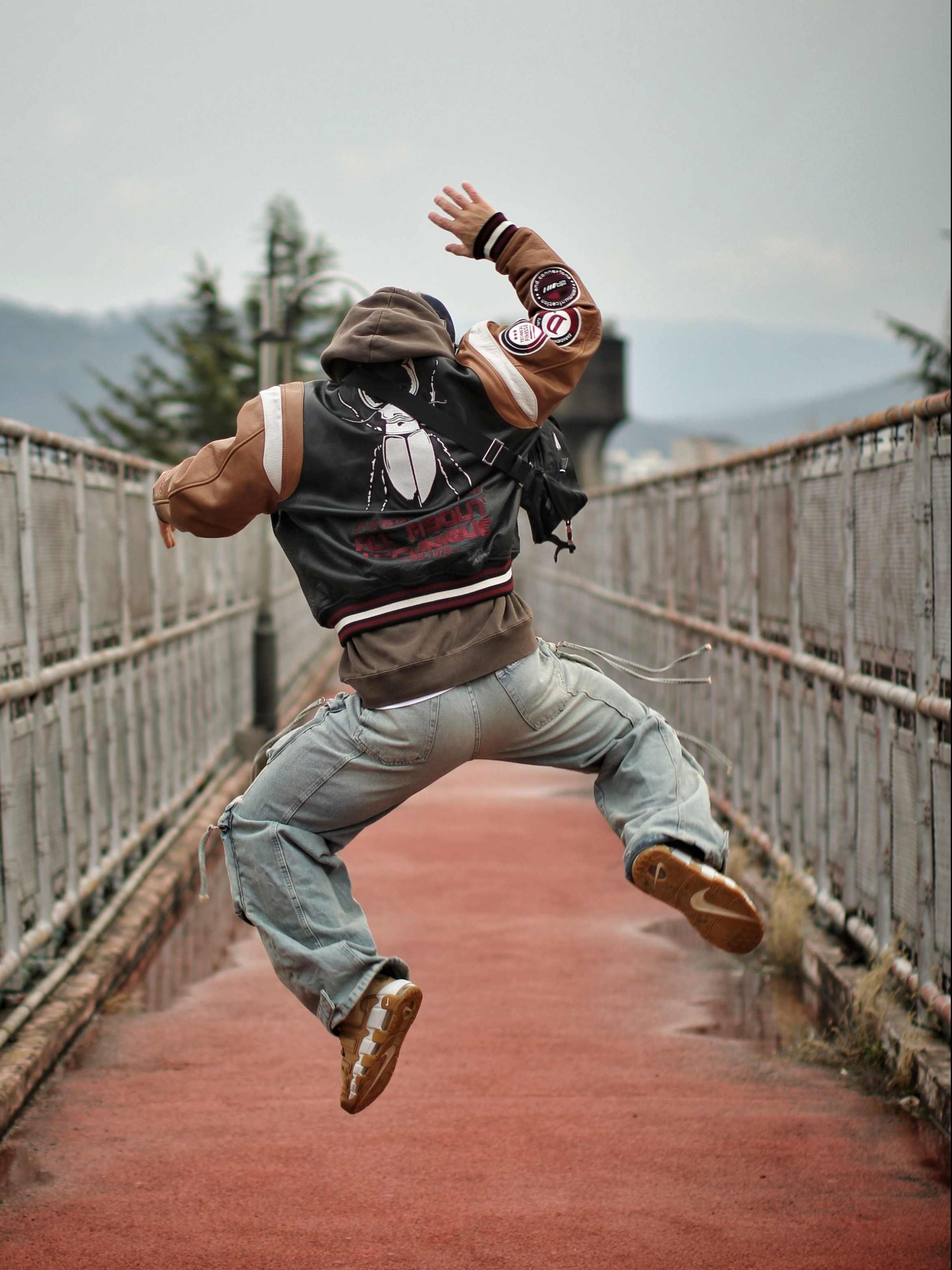 Diesel C-Seymon Treated Denim Baseball Cap Blue White, Zara Utility Pocket Jeans Mid Blue 착용 스타일 - 3