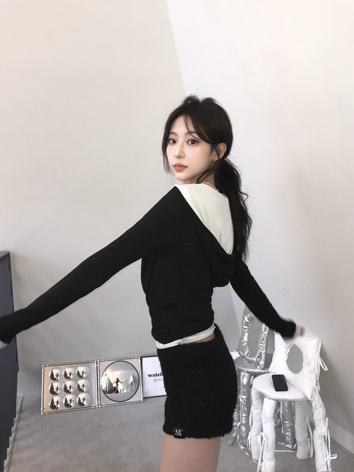MUCENT Pore Fleece Micro Pants Black 착용 스타일 - 4