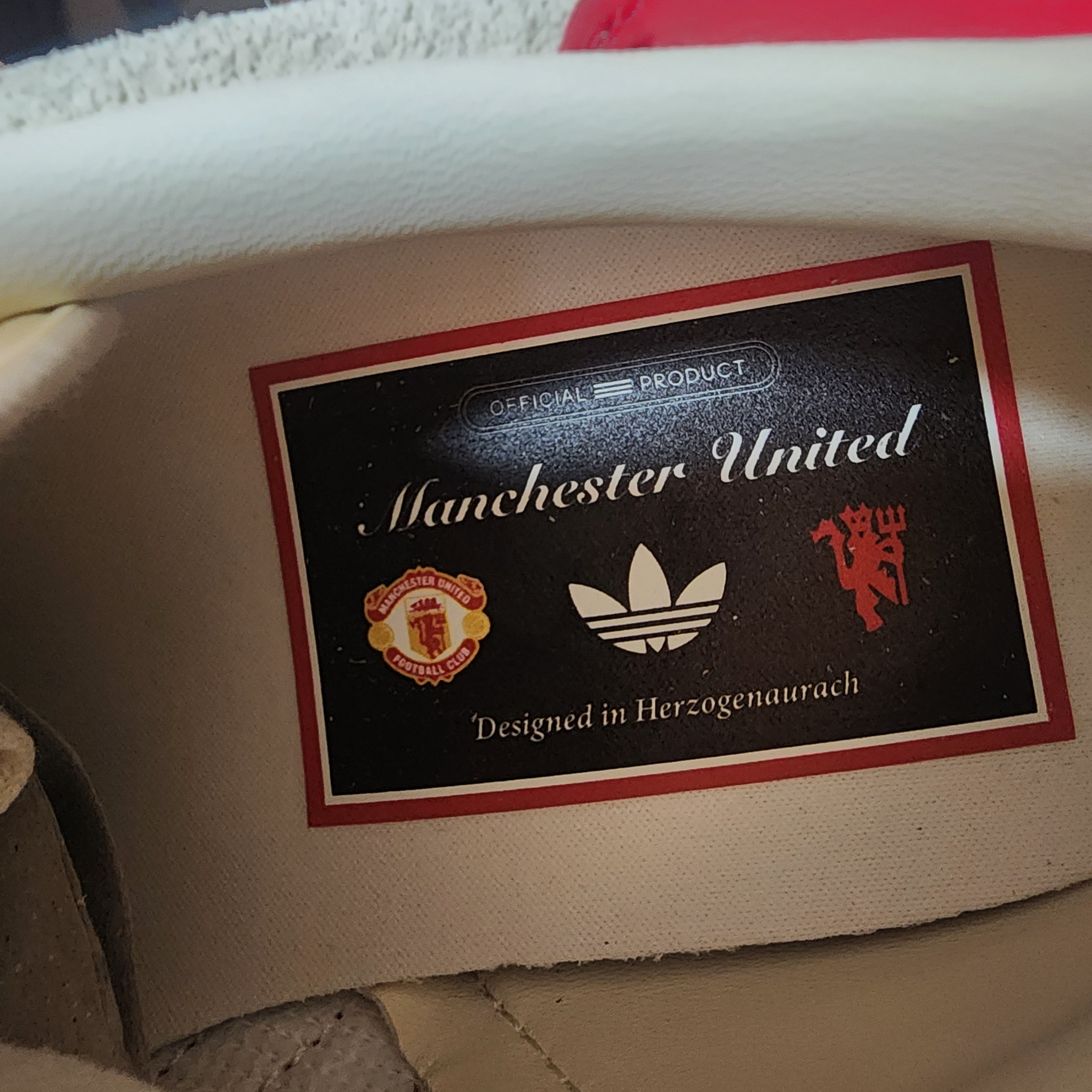 Adidas Manchester United Terrace Icon Cream White Mufc Red 착용 스타일 - 8