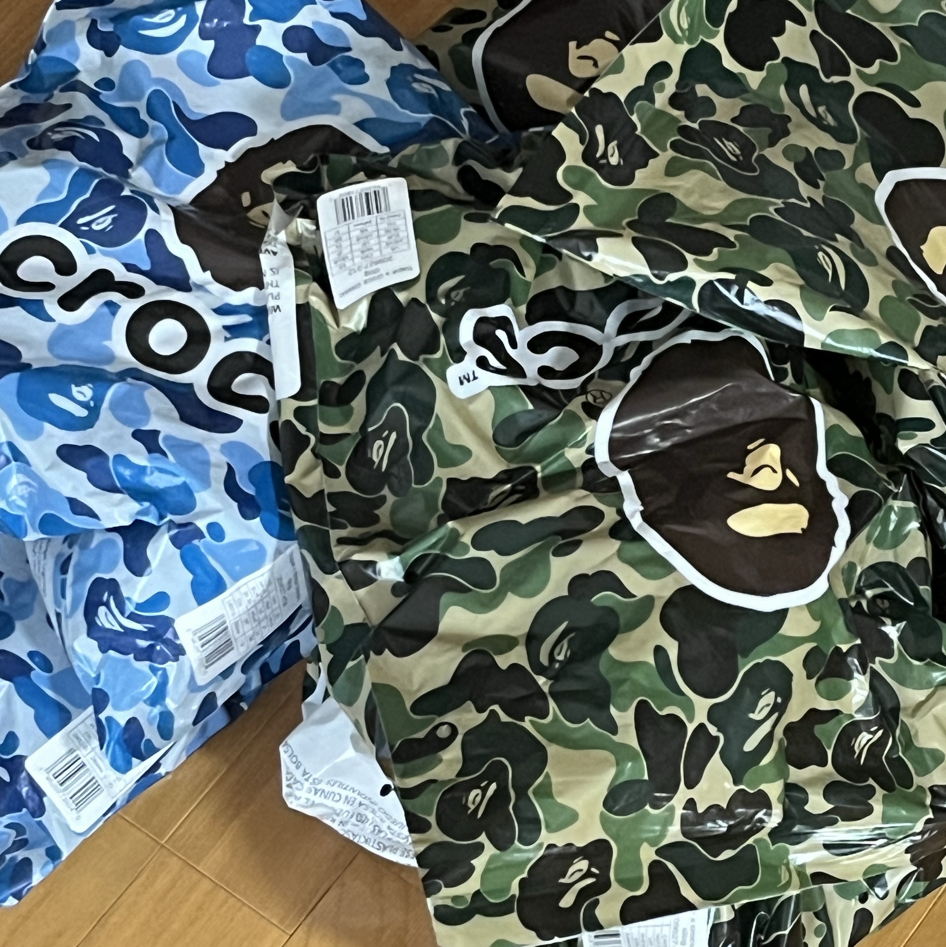 Crocs x BAPE Classic Clog Chai, Crocs x BAPE Classic Clog Oxygen 착용 스타일