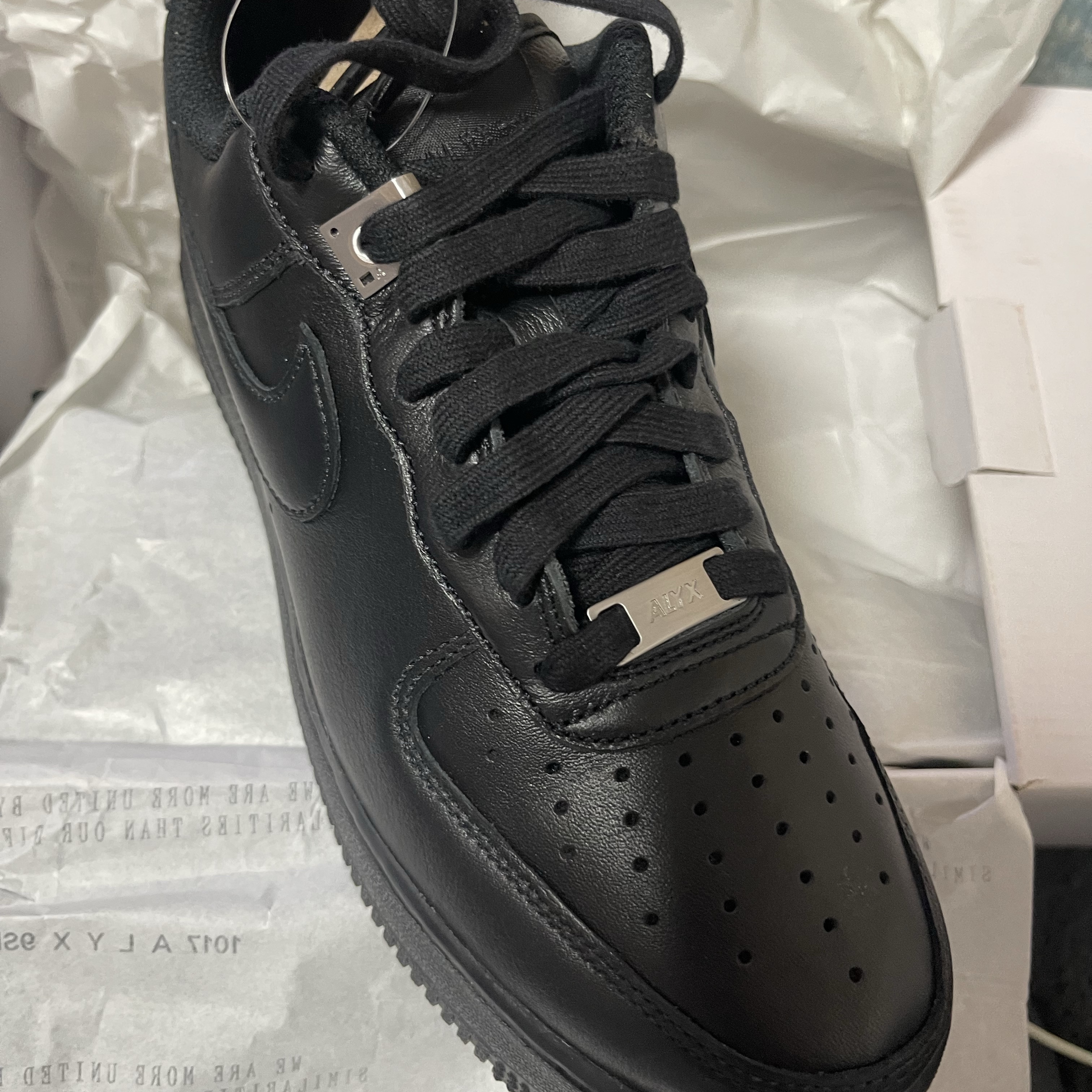 Nike x 1017 Alyx 9SM Air Force 1 Low SP Black 착용 스타일