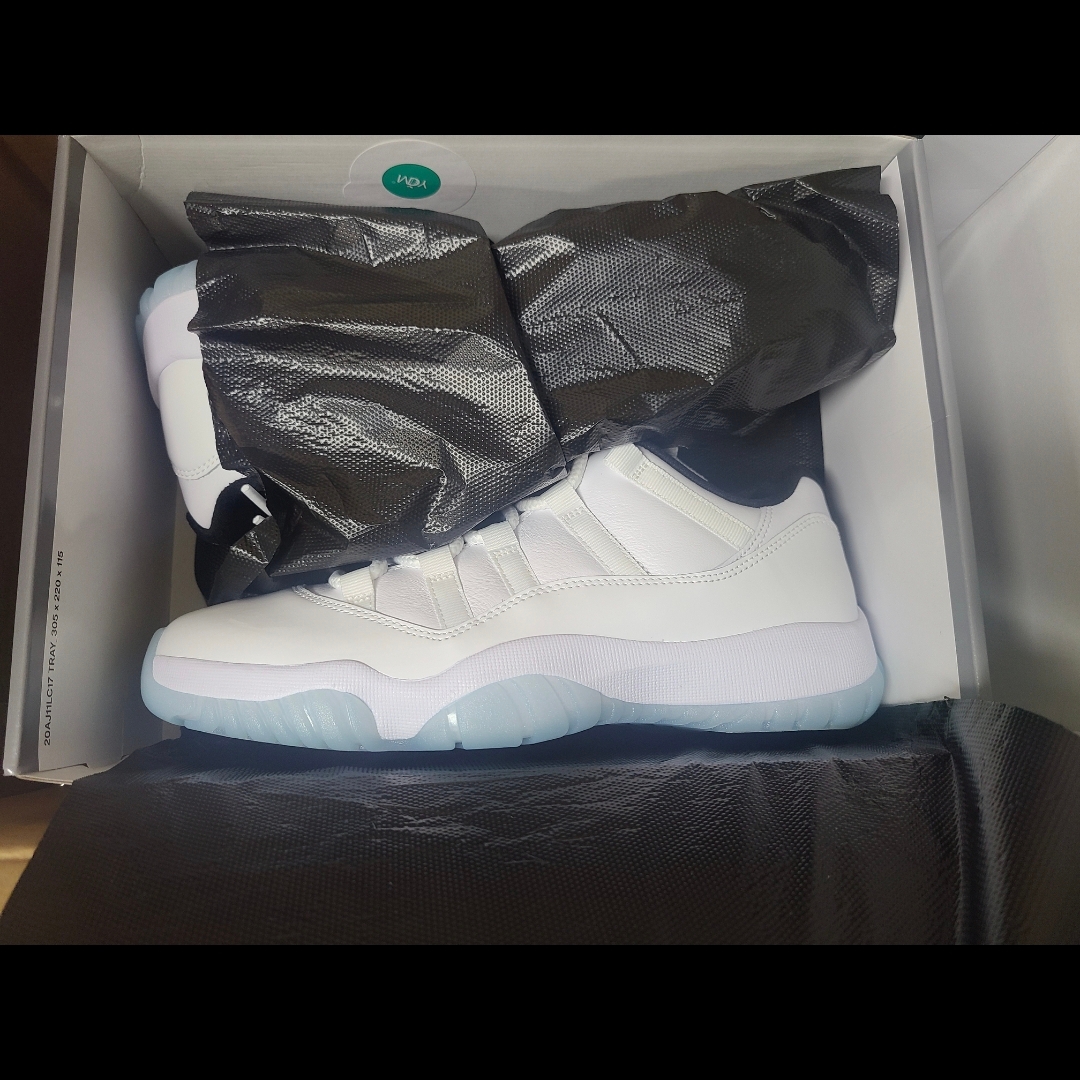 Jordan 11 Retro Low Legend Blue 착용 스타일