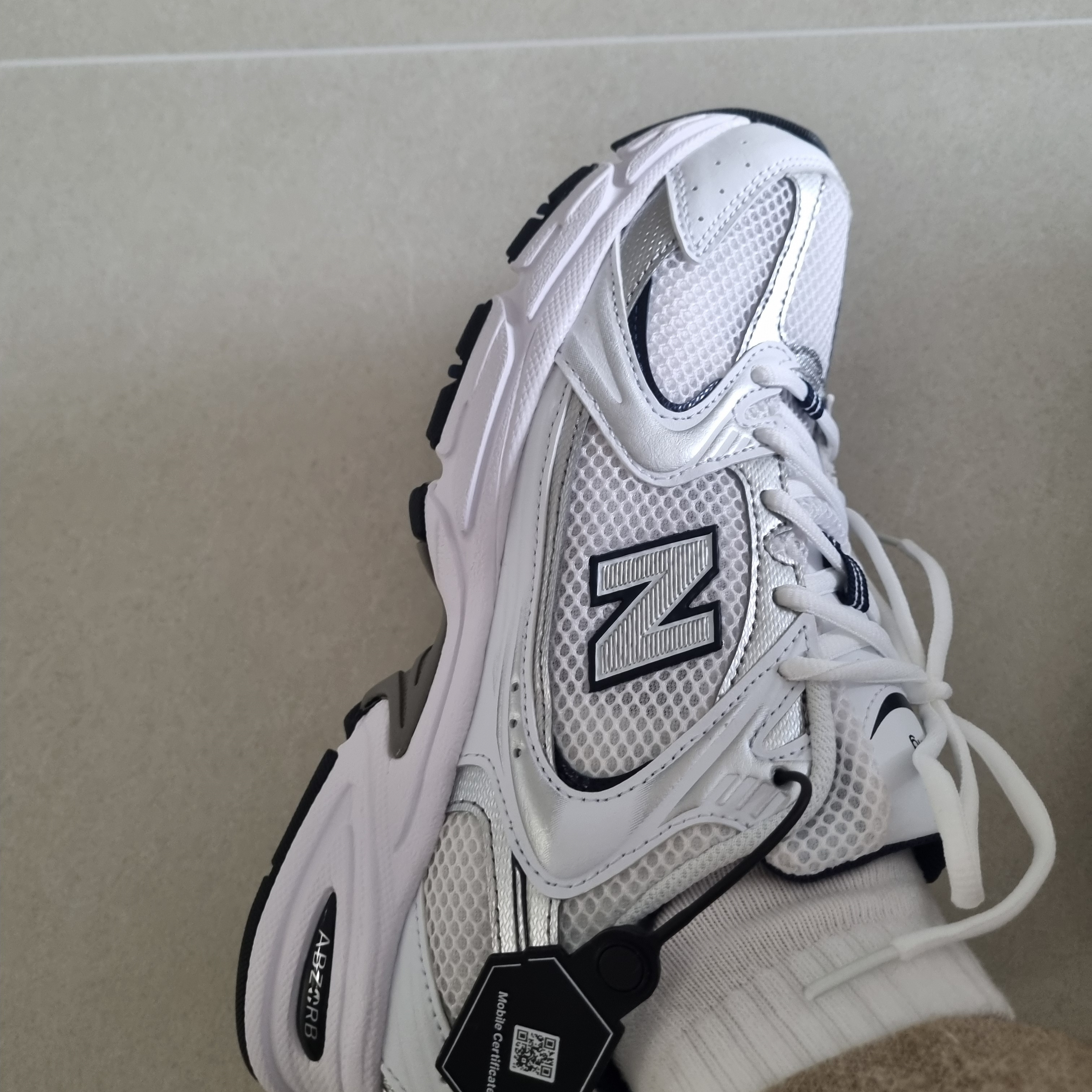 New Balance 530 White 착용 스타일 - 5