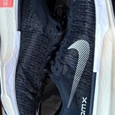 Nike ZoomX Invincible Run Flyknit 3 Black White 착용 스타일