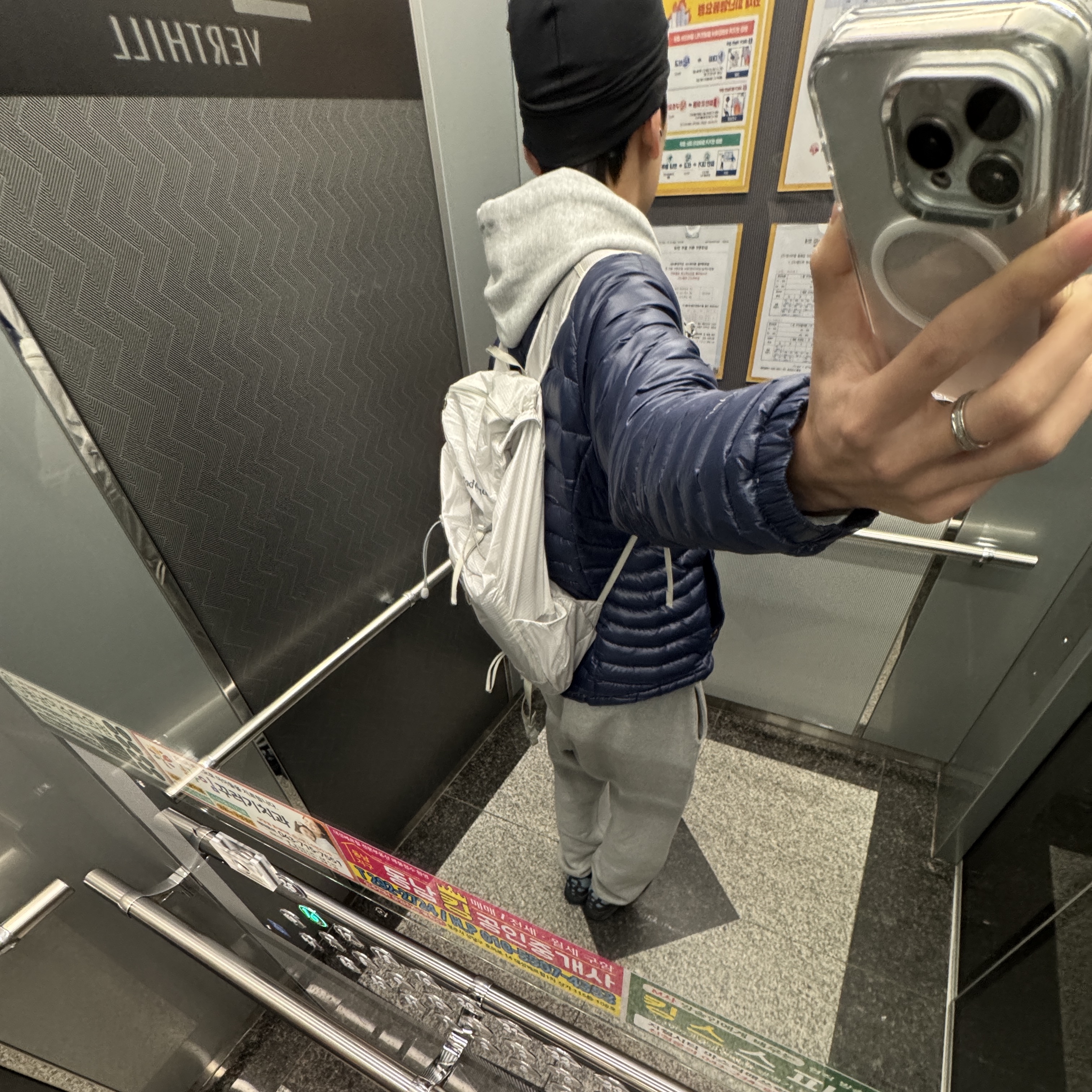 Montbell Versalite Pack 20 Backpack Ice White 착용 스타일 - 3
