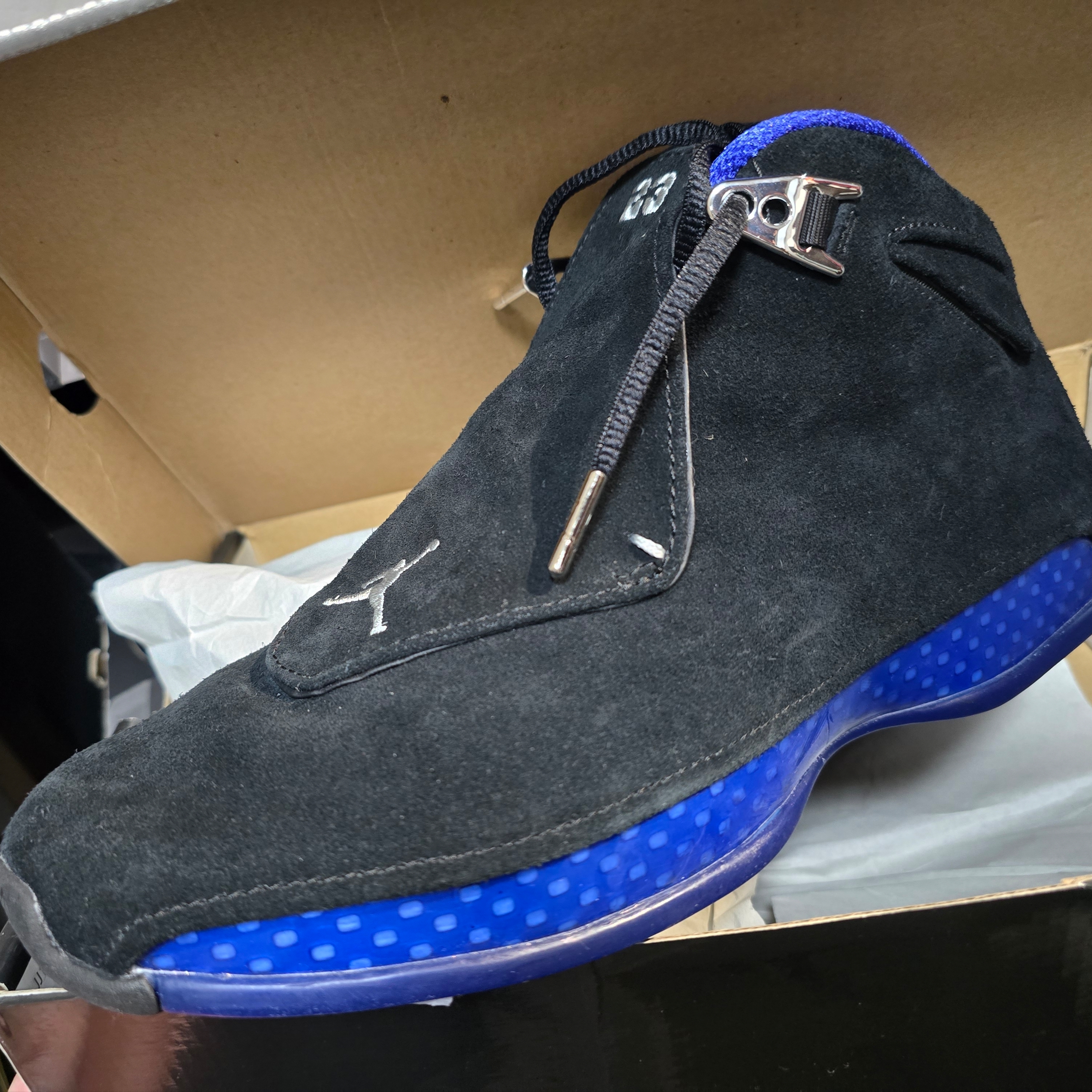 Jordan 18 Retro Black Sport Royal 착용 스타일