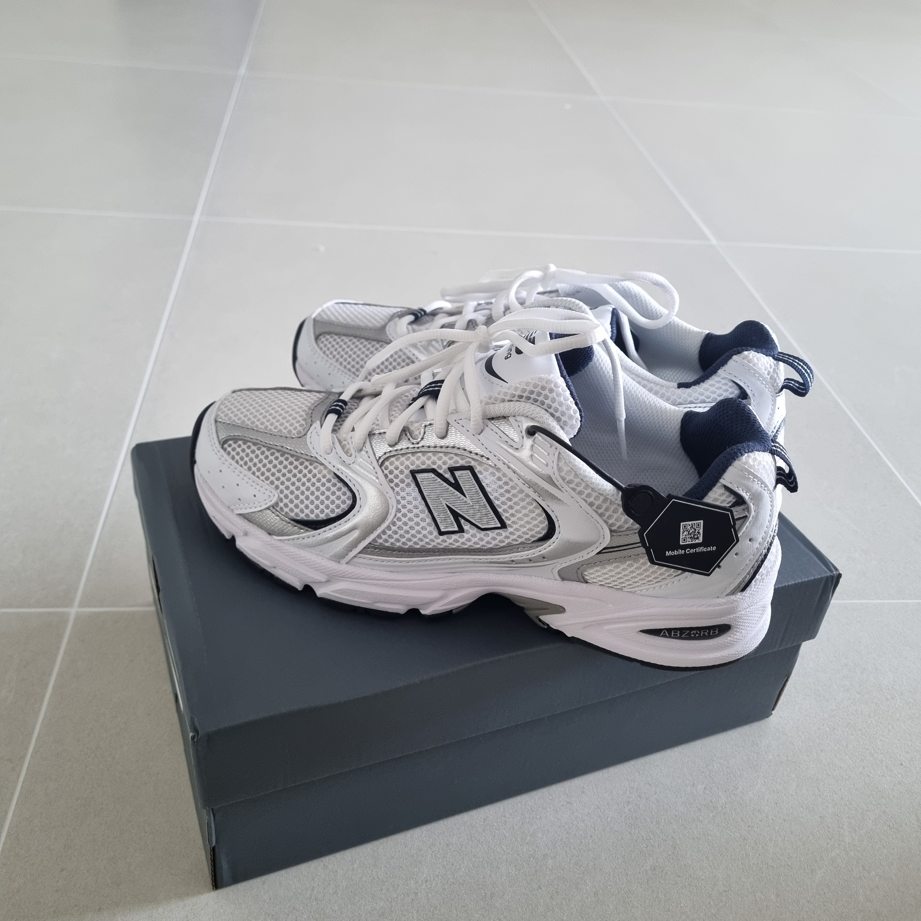 New Balance 530 White 착용 스타일 - 4