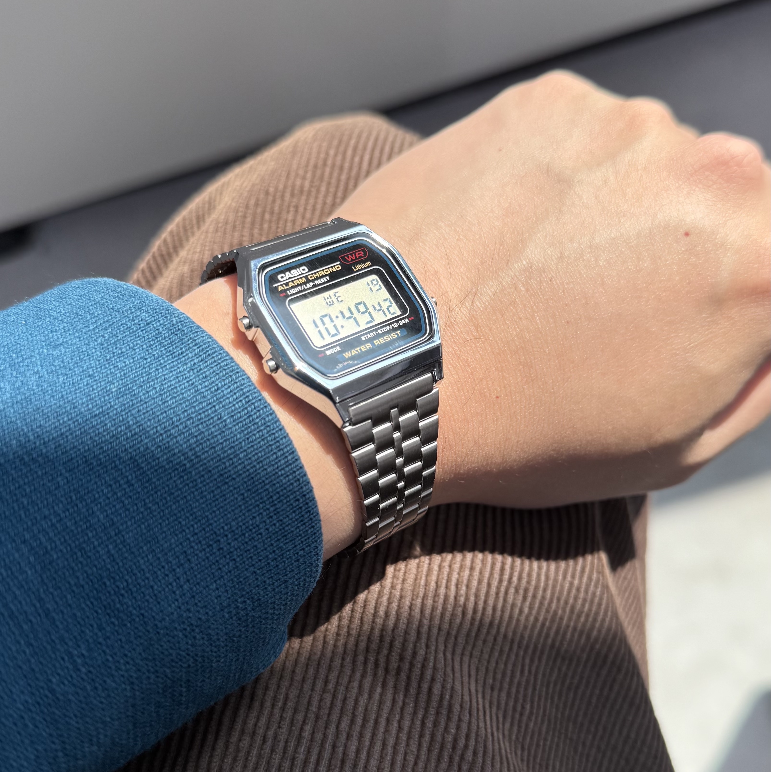 Casio A-158WA-1 착용 스타일